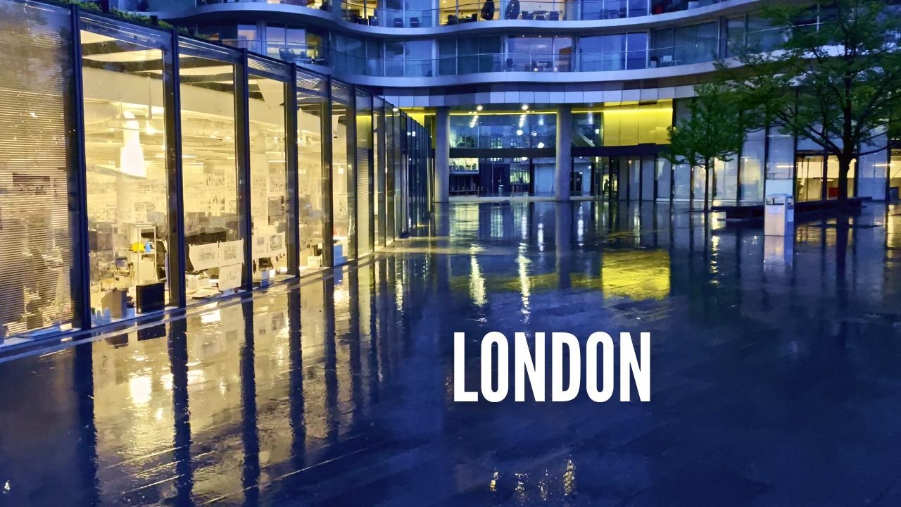 Thames River Walk: A Beautiful and Luxurious Experience at Sunset