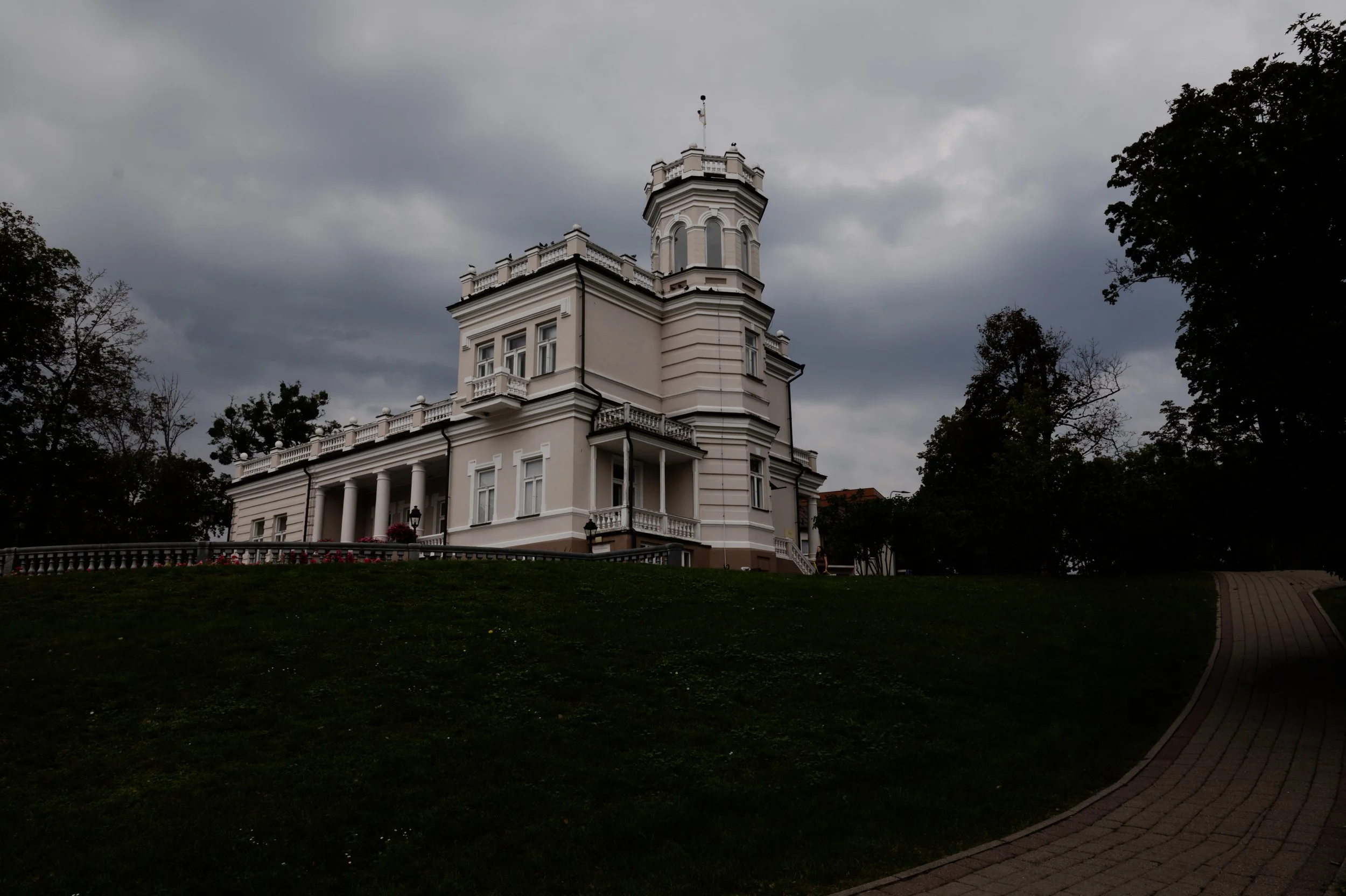 L1000452 copy.jpg