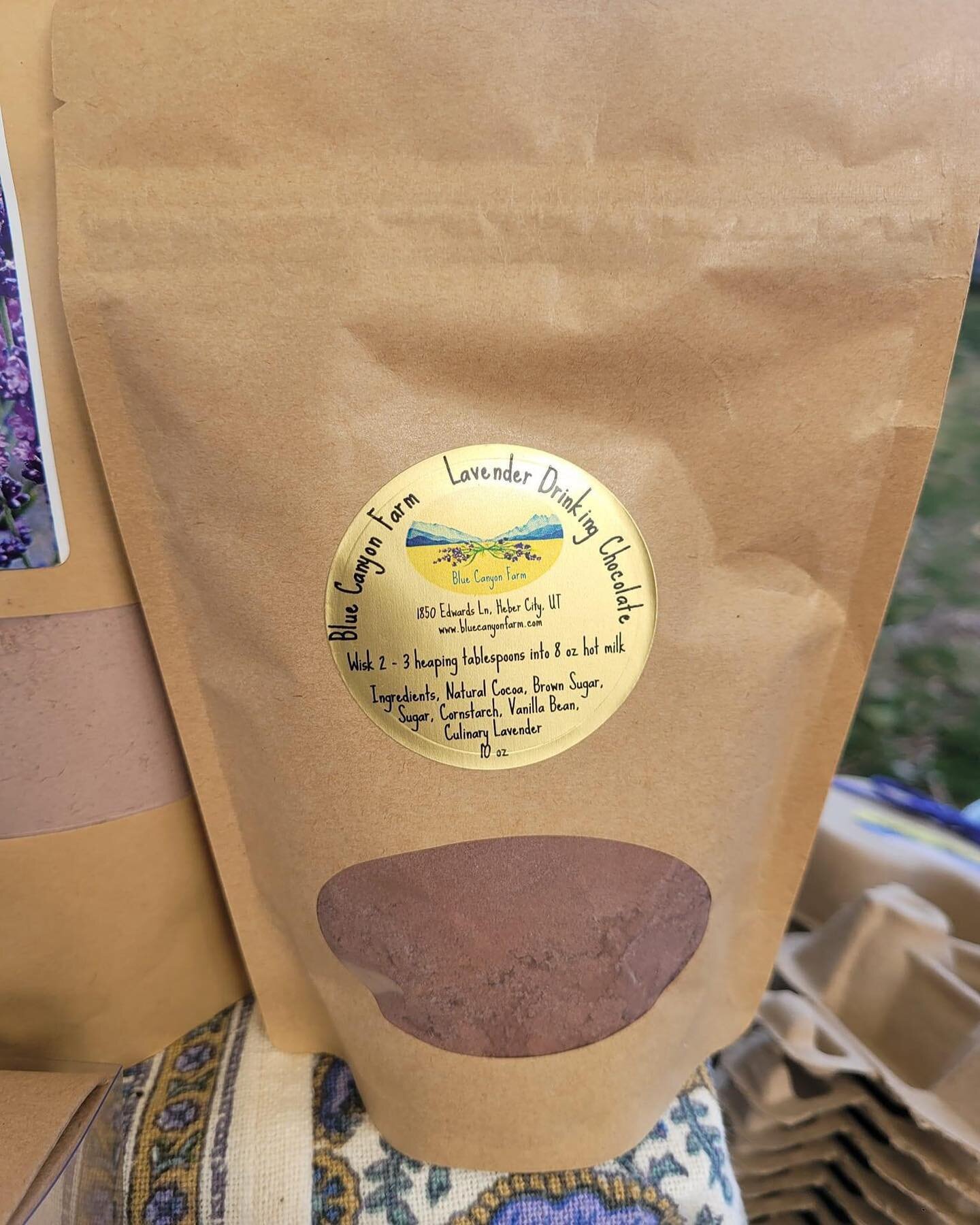 Good mornin folks! We are back at Wheeler Historic Farm this week! There's a chill in the air, make sure to grab your lavender hot chocolate and a pair of our lavender hand warmers! We are here until 1:00!