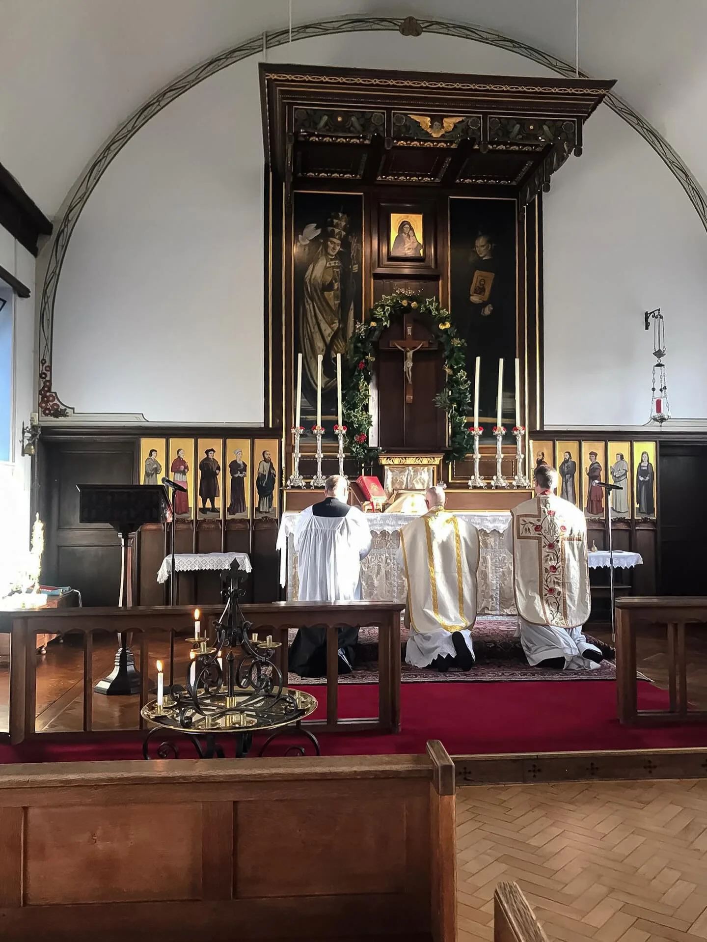 A gentle reminder from the Eucharistic Heart of Christ that you were made for hard things.🕊️

How is your first week of Lent going, dears?

xox,

a sleep deprived but joyful mum of 7