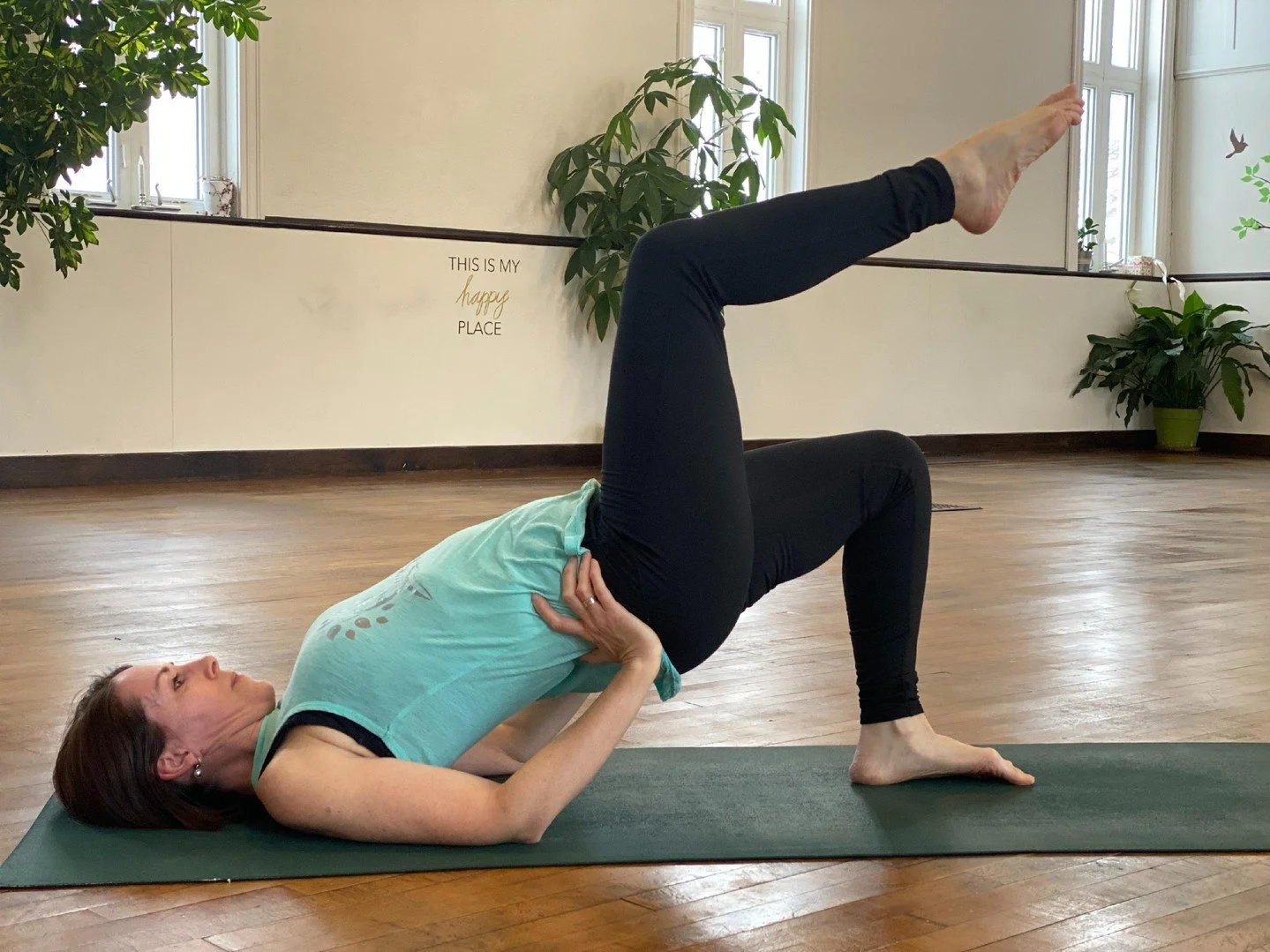 Ready to build foundational strength with precision? Pilates is renowned for its highly focused approach to strengthening your "powerhouse" &ndash; the deep core muscles like the transverse abdominis, pelvic floor, and multifidus. Through c