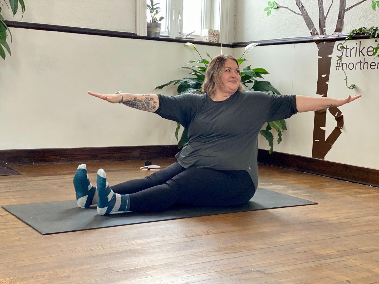 Beyond physical strength, Pilates offers significant benefits for mental resilience and stress management. Its emphasis on controlled movements, core stability, and precise breathwork encourages a deep mind-body connection. By focusing intensely on e