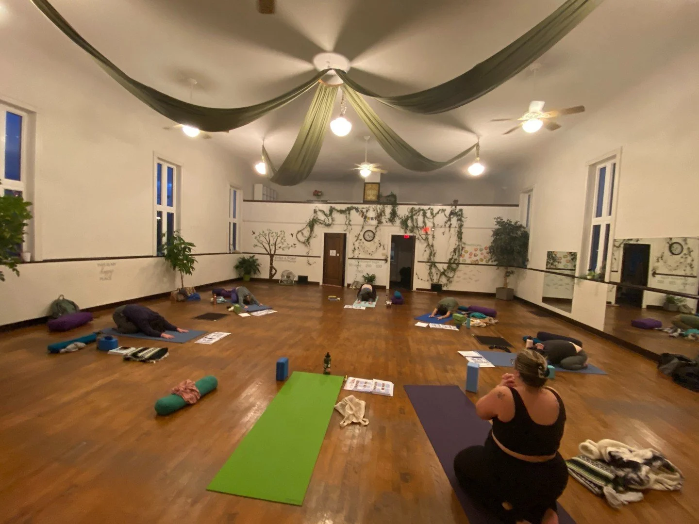Transform your workday with the holistic power of yoga and Pilates! These practices cultivate physical strength, mental clarity, and stress reduction, leading to improved posture and enhanced focus. ✨ Did you know you can advocate for these benefits 
