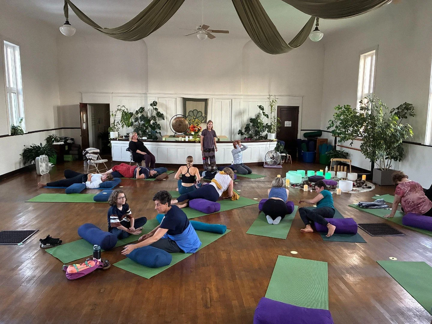 Discovering your perfect yoga style is a personal and rewarding journey. Before stepping onto the mat, consider what you seek: strength, calm, stress relief, or a deeper connection. The world of yoga offers diverse paths, from the dynamic sequences o