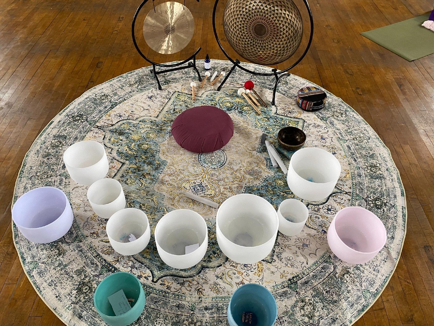 In our fast-paced world, genuine peace can feel elusive. Sound baths offer a unique path to rediscovering your inner sanctuary by gently guiding your mind into states of deep relaxation. This happens as the resonant sounds encourage a shift from busy