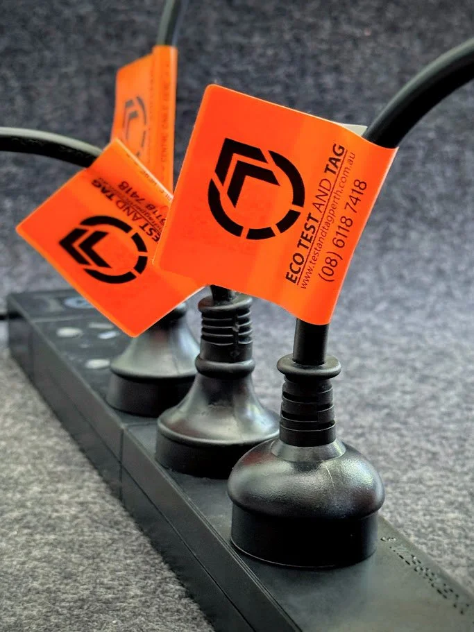 Plugs in powerboard with Tags.JPG