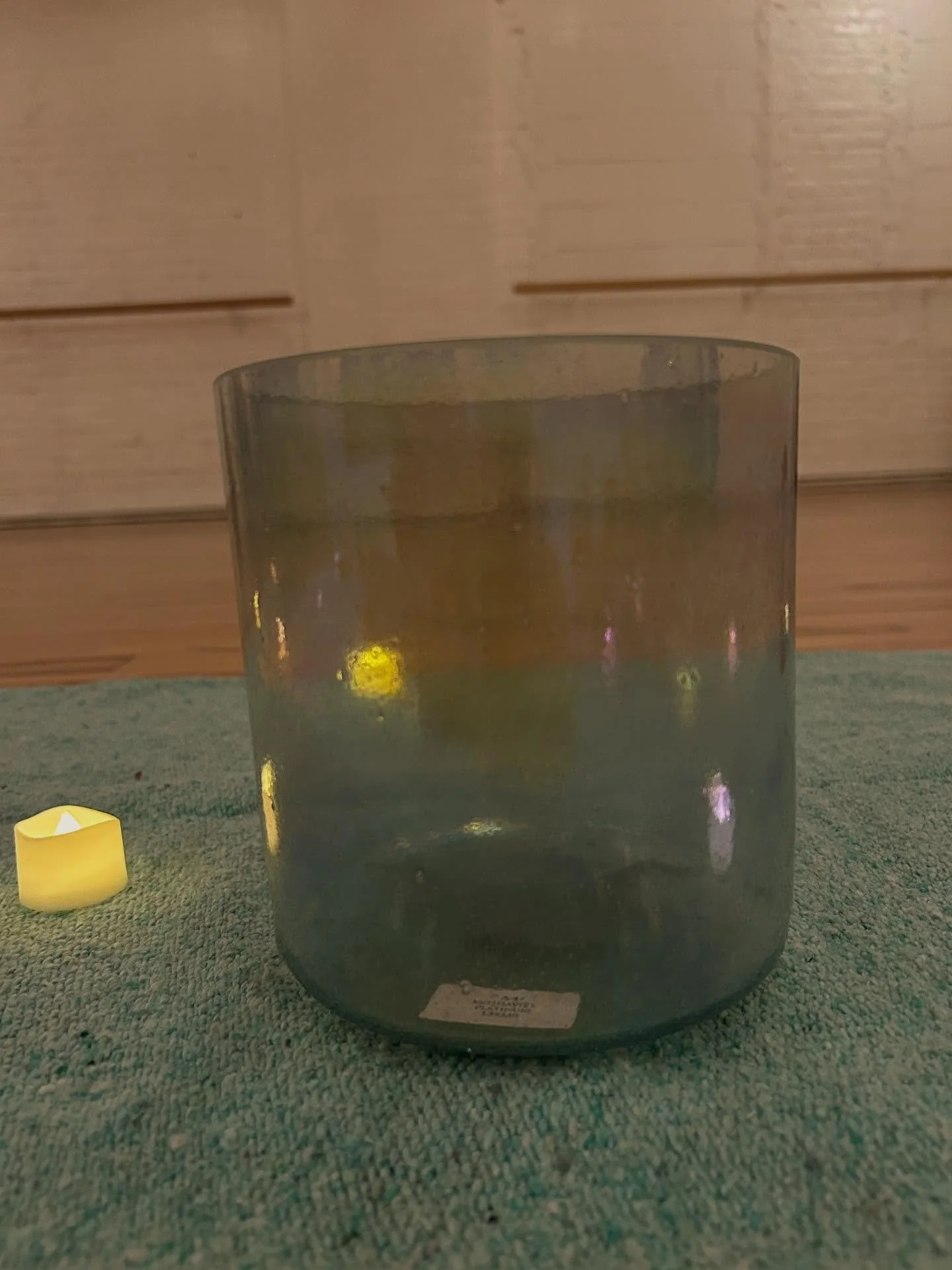 ⚡️👽moldavite platinum👽⚡️

this bowl was the first bowl in my set that had me mesmerized. it holds a high frequency &amp; has the power to accelerate transformation, spiritual awakening &amp; activation. it is one of the most sought after alchemies&