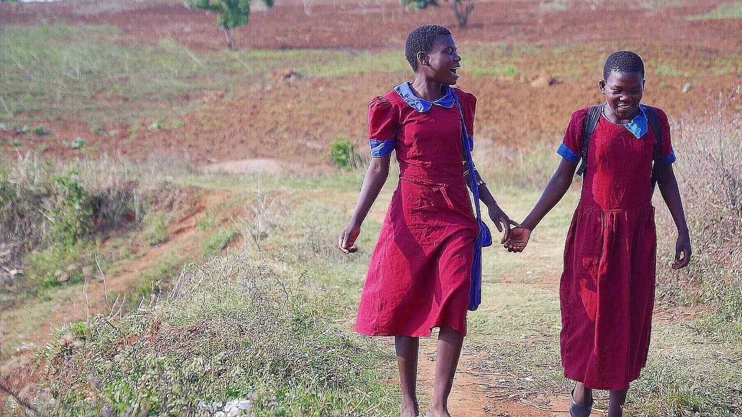 girls+walking+in+school+clothes+MS+oretty.jpeg