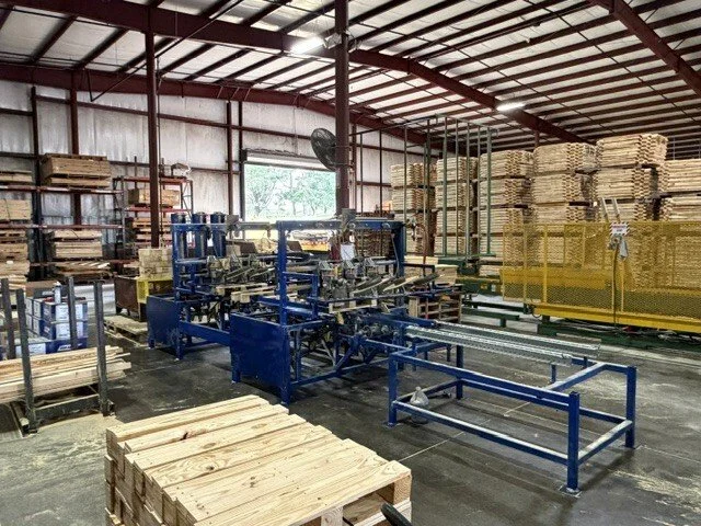 Pallet Chief Leg Nailer - 1.jpg