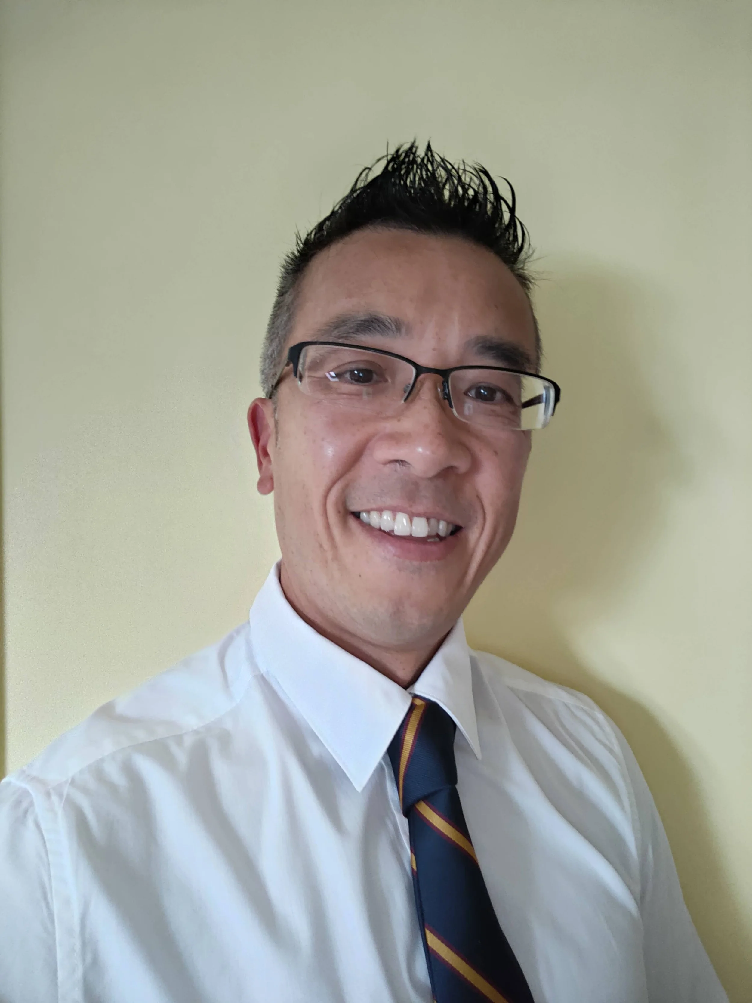 Pro selfie - Les Tam.jpg