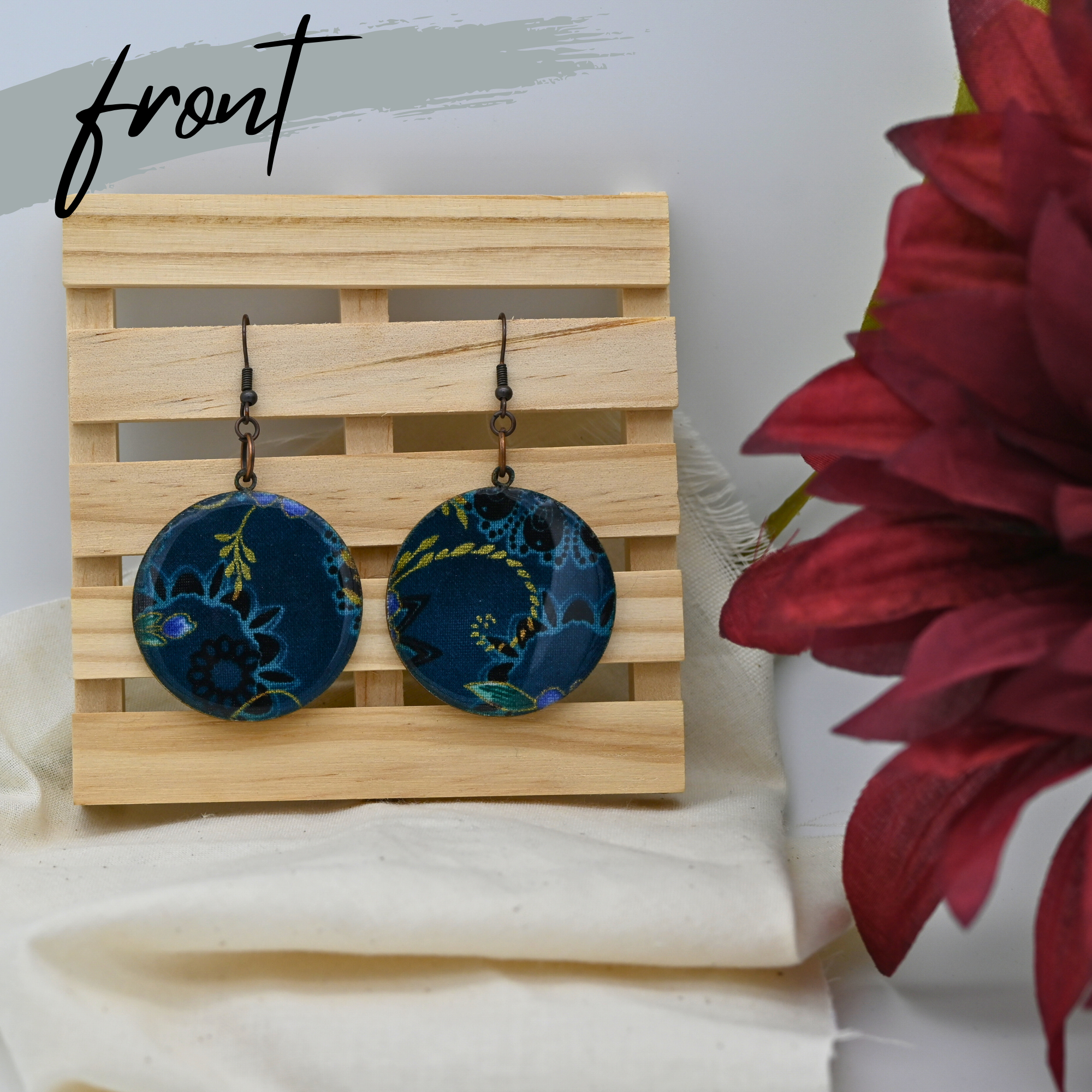 02 - Bluebells - Large Circles - Front.png