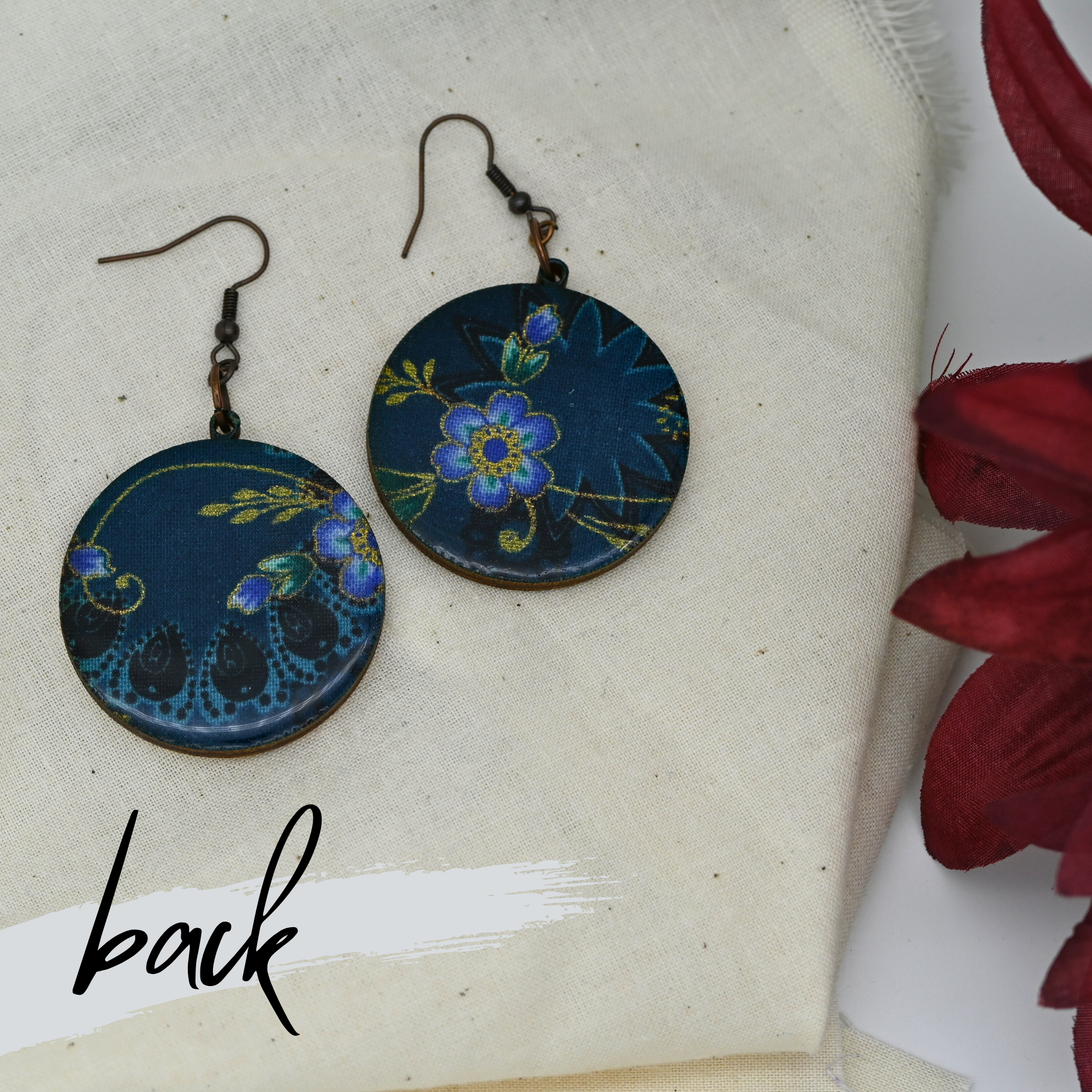 06 - Wildly Musical - Large Circles - Back.png