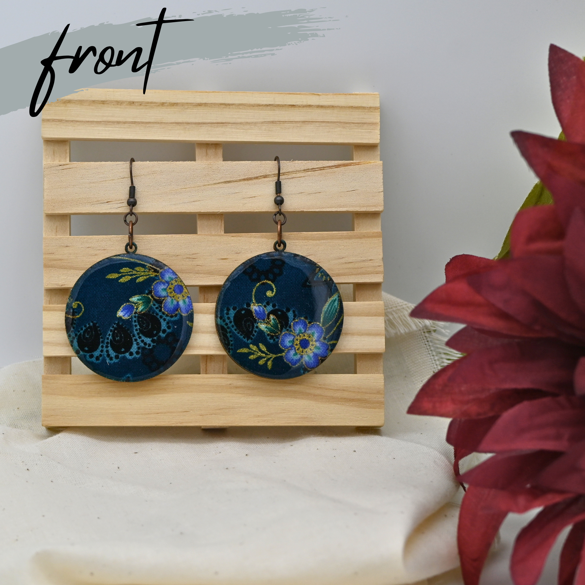 04 - Bluebells - Large Circles - Front.png