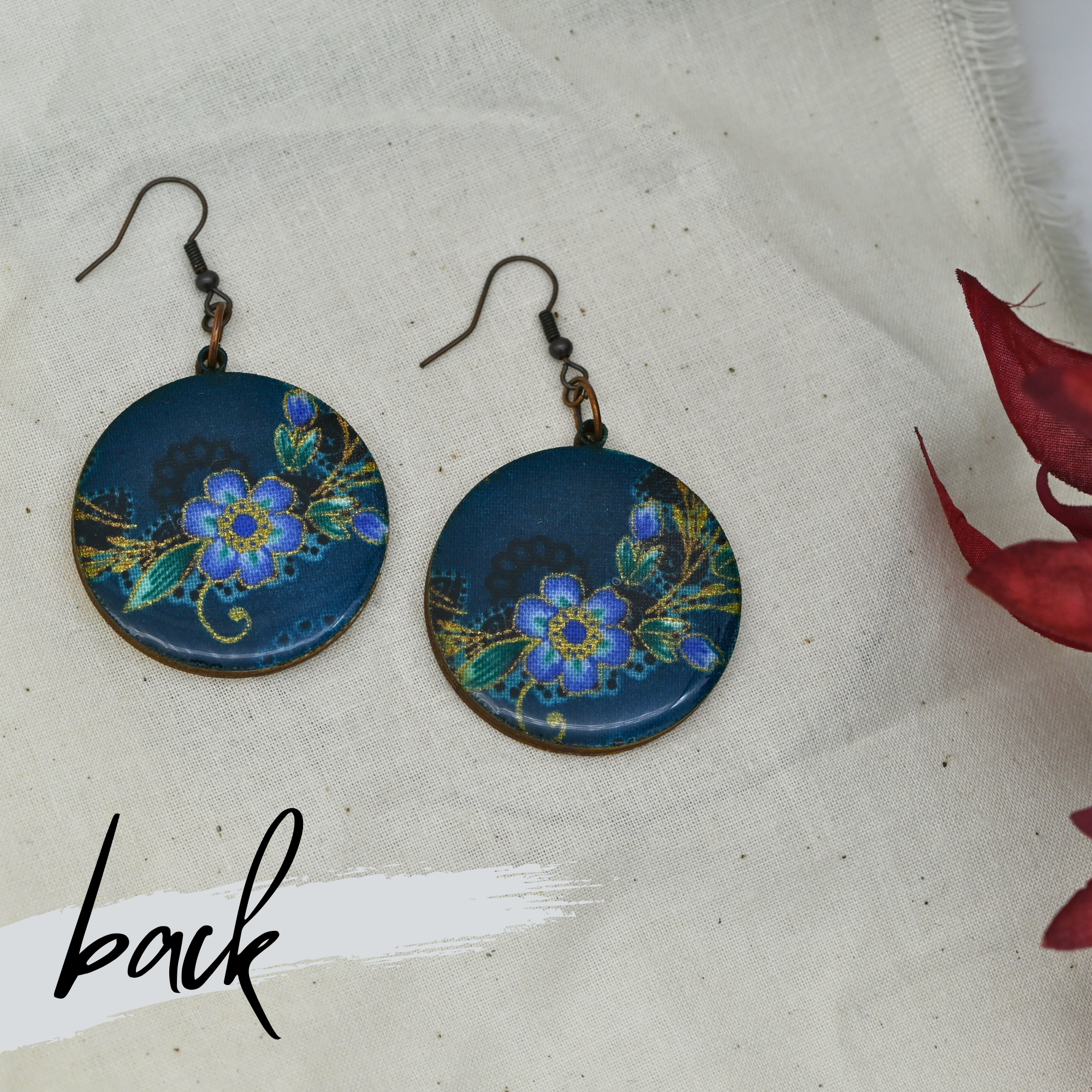 08 - Wildly Musical - Large Circles - Back.png