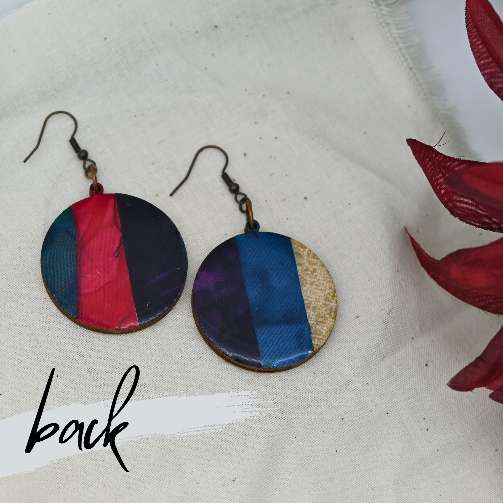 16 - Flowers, Gold, Fabric - Large Circles - Back.png