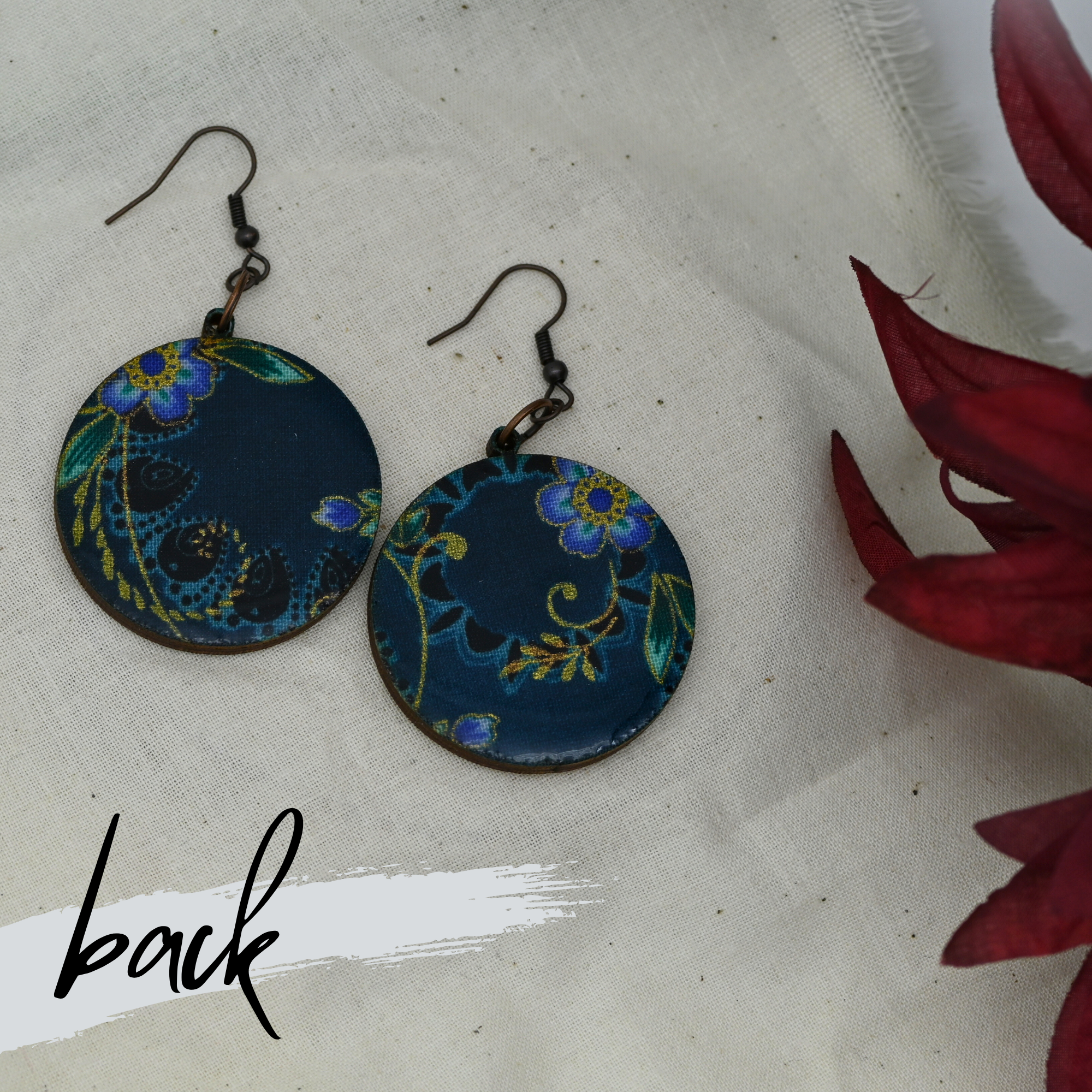 07 - Wildly Musical - Large Circles - Back.png