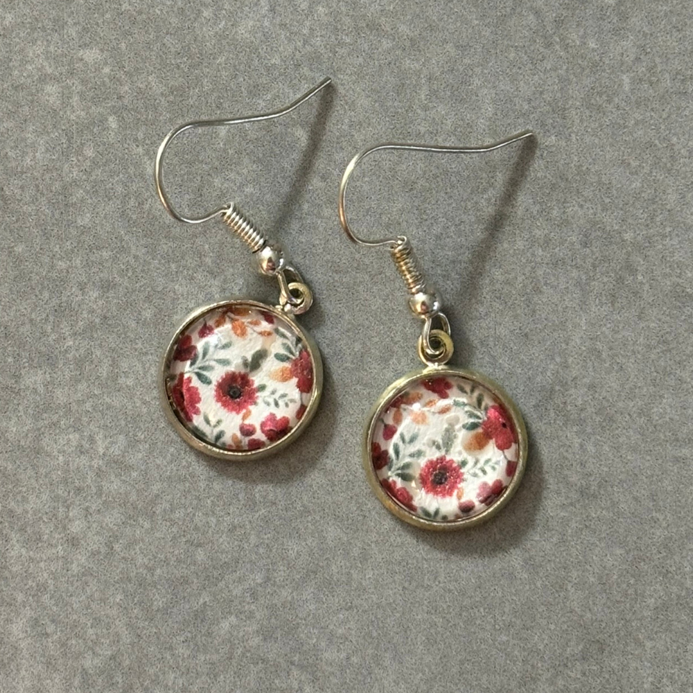 Silver Buttons Red Florals.png