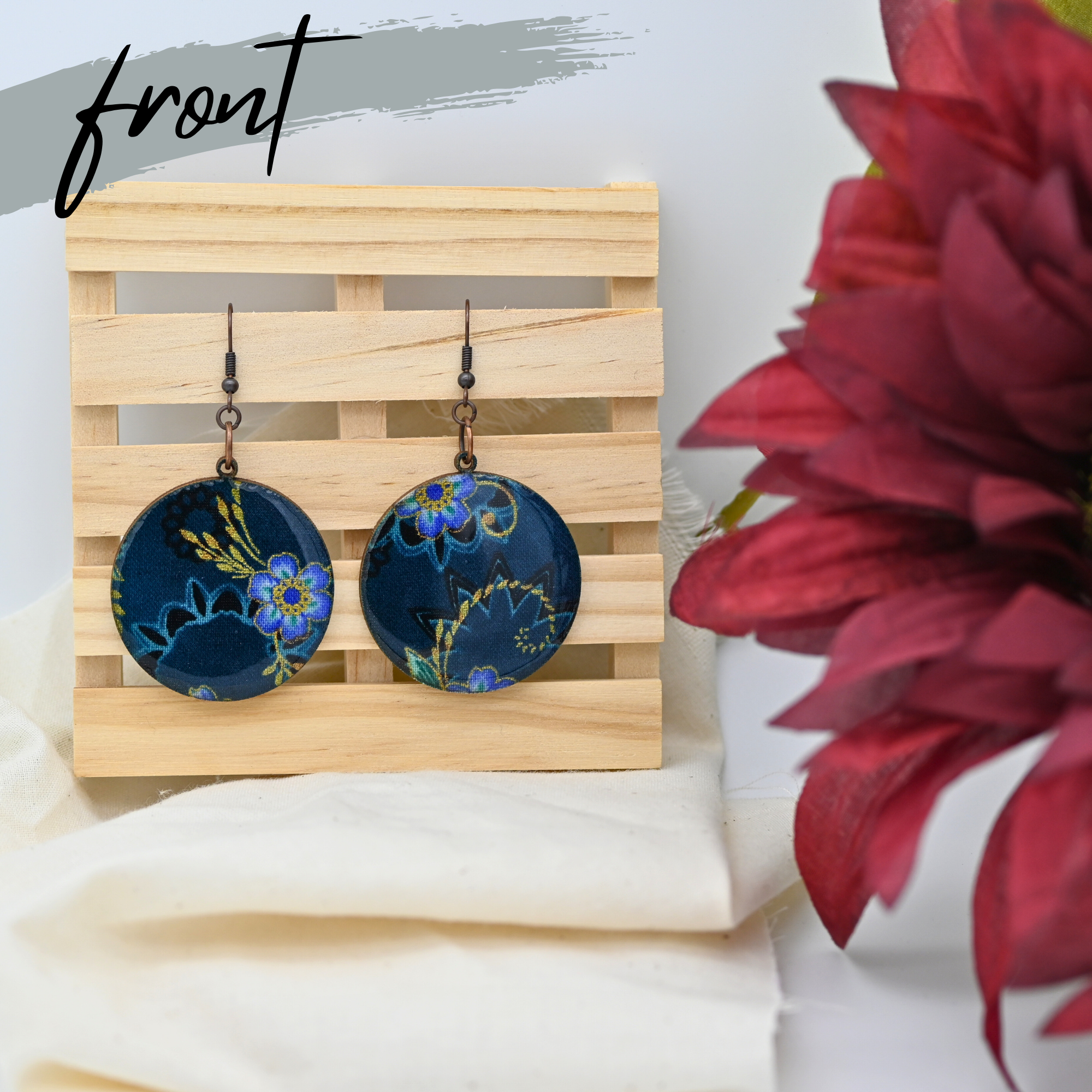 01 - Bluebells - Large Circles - Front.png