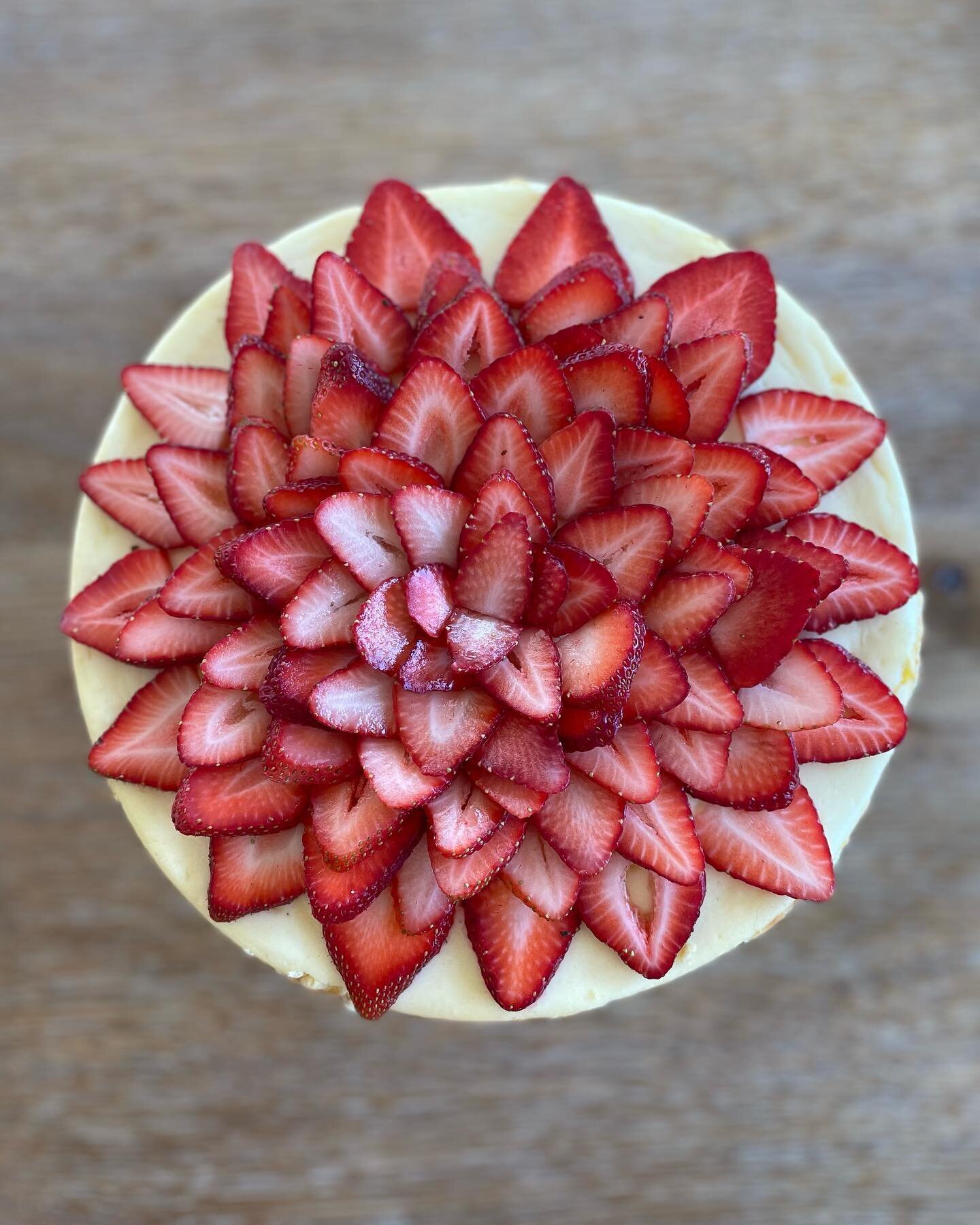 🎂🎂GIVEAWAY🎂🎂

Do you want a piece of this?! Actually, do you want a whole cheesecake for free? Please join our giveaway by following this page and adding this post to your story. Winner will be announced in one week.

Also, checkout our new websi