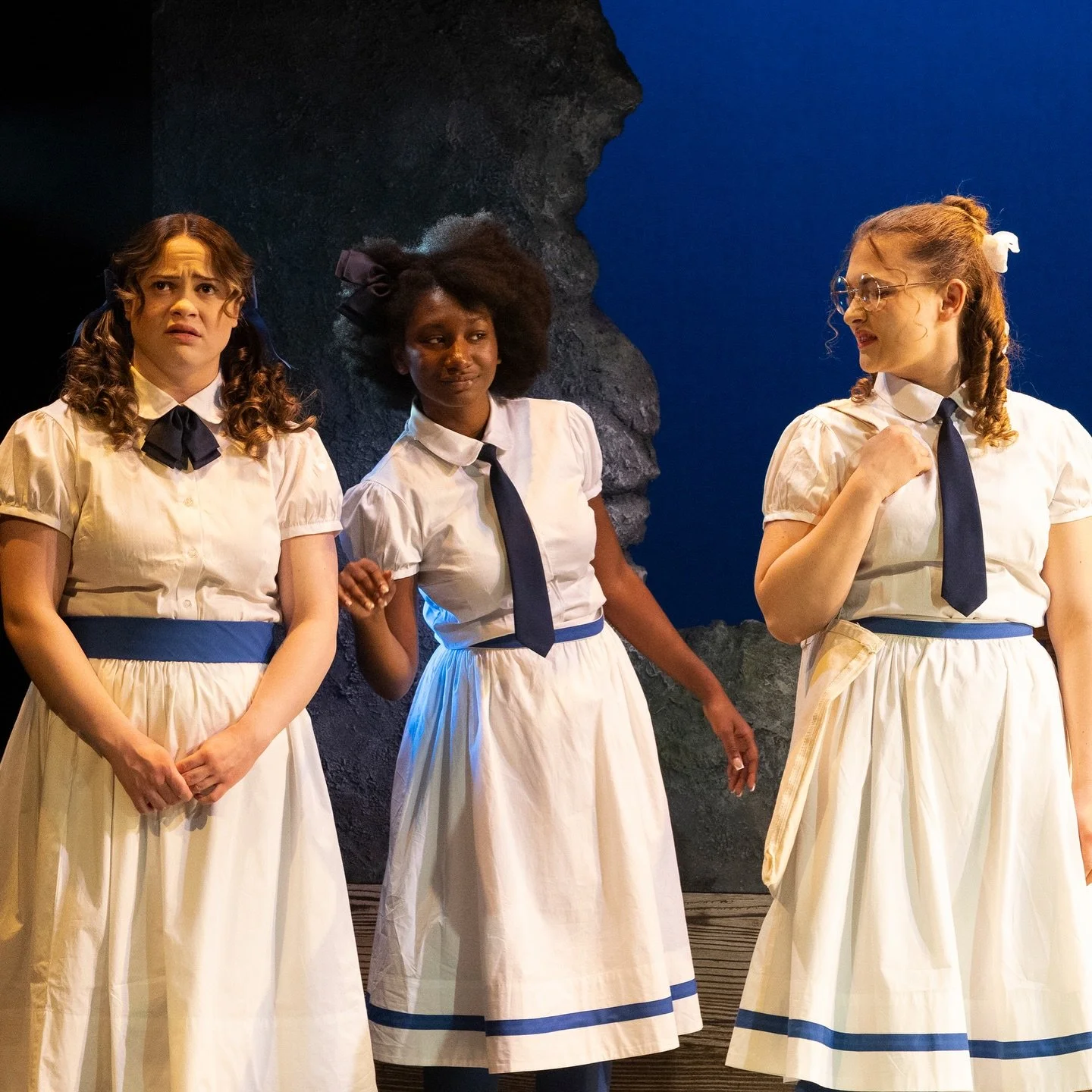 We are having a picnic TONIGHT at 7:30PM! 🧺🧳🐜🍄&zwj;🟫George Brown Theatre School&rsquo;s production of Picnic at Hanging Rock is BACK on stage today, running until Saturday, April 18th! Get your tickets now with the link in our bio!⭐️

Picnic at 