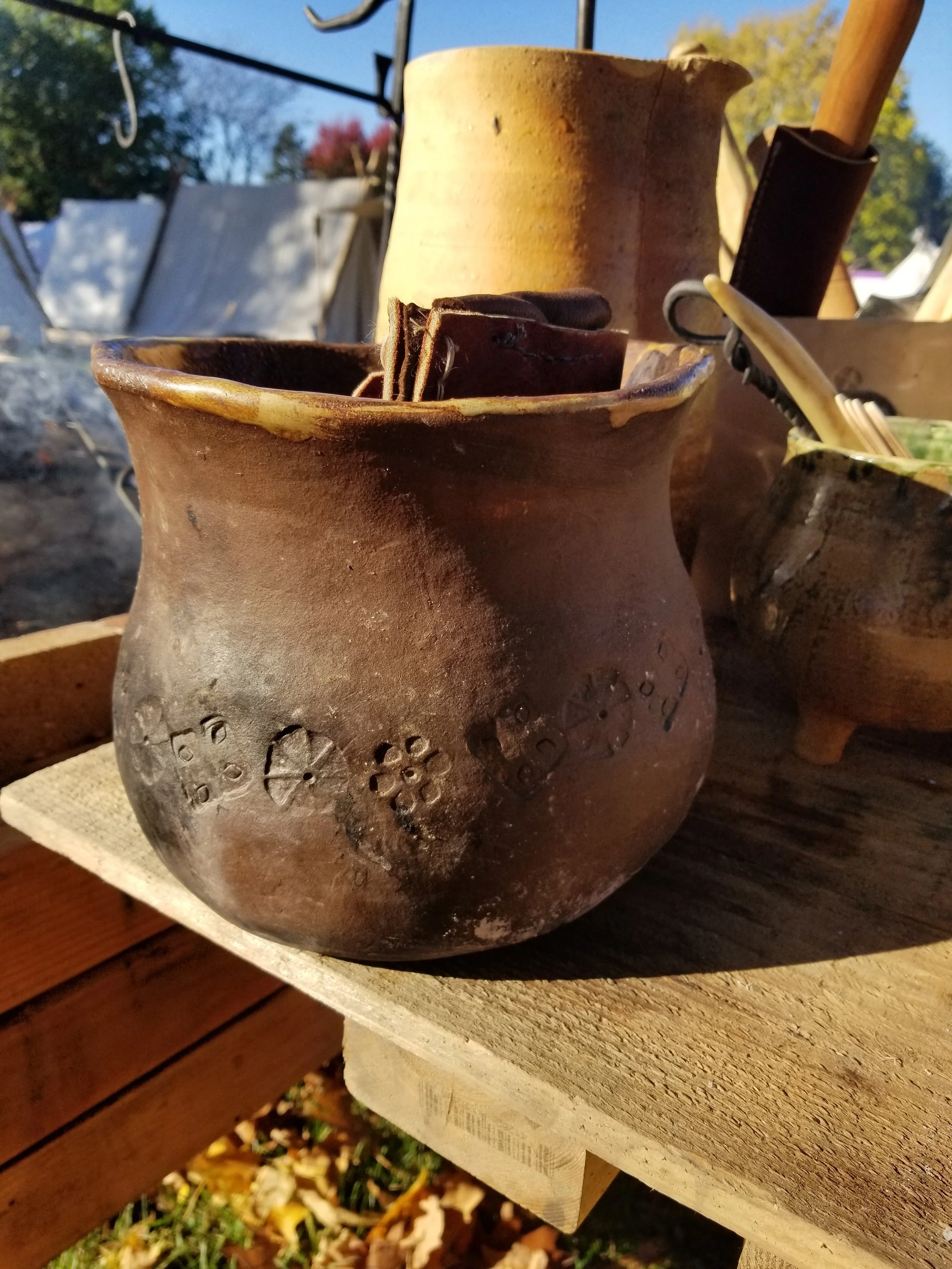 Ceramic pot for cooking