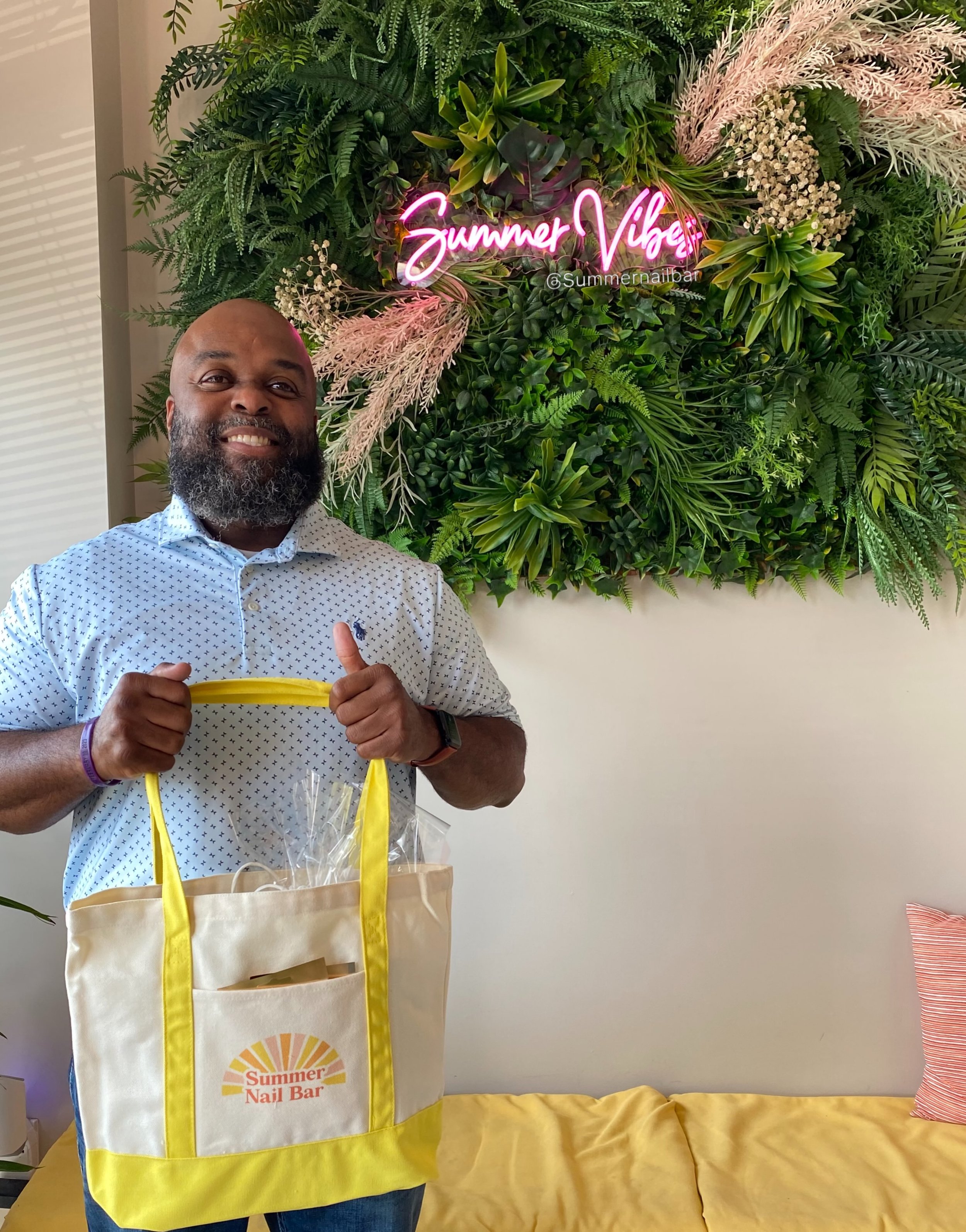 Happy Birthday, Summer Cutie Lorenzo! 🎉☀️💙 Wishing you the sweetest birthday filled with fun, smiles &amp; all the summer vibes! 🥳✨
.
.
.
.
.
.
.
.
.
#MemphisNails #MemphisNailTech #MemphisTN #MemphisBeauty #SummerNailBar 💅✨