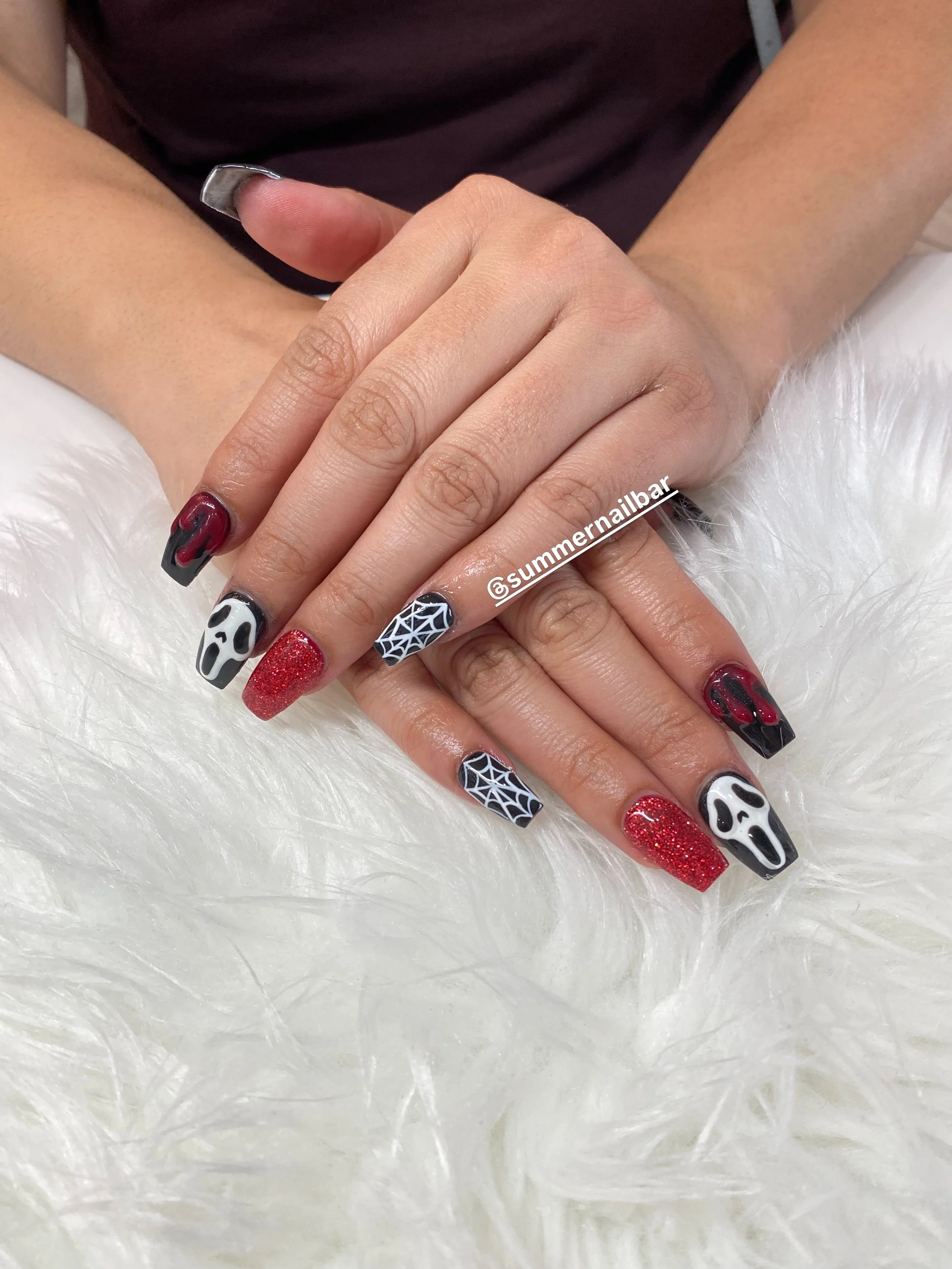 Spooky season is calling&hellip; 👻💅
.
.
.
.
.
.
.
.
.
.

#MemphisNails #HalloweenNails #spookyseason #NailArt #SummerNailbar
