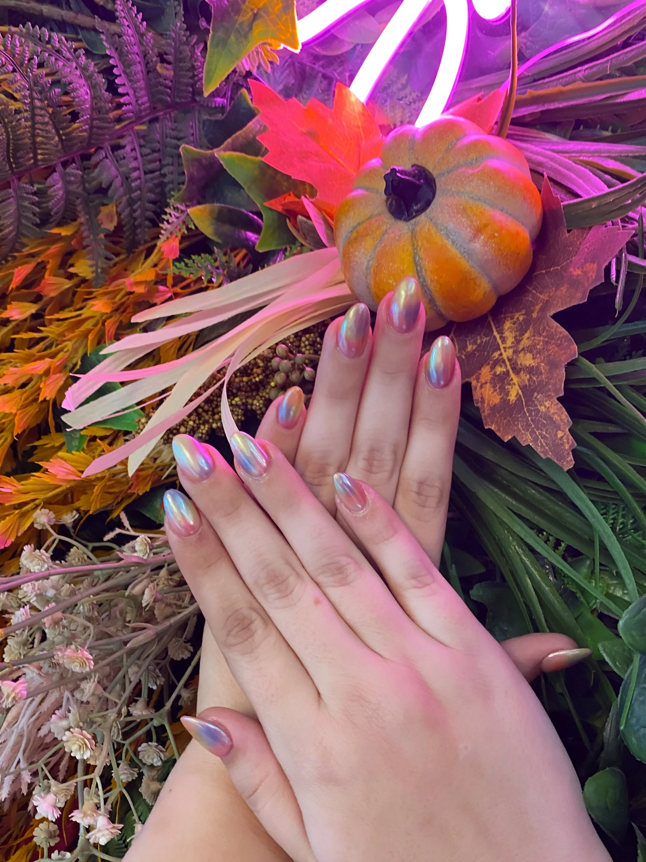 RAINBOW CHROME😍😍
.
.
.
.
.
.
.
.
.
.
If viewing follow @summernailbar for more nail related content!💕
#memphisnails #spookyseason👻 #explorepage✨ #rainbow #summernailbar