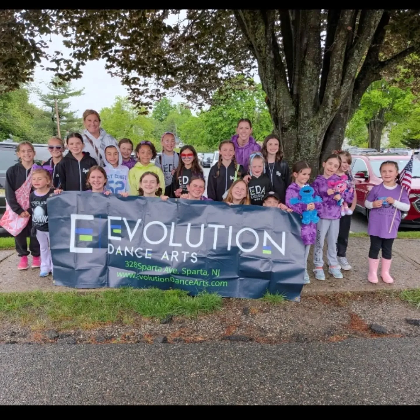 🇺🇸So much fun with the EDA crew at the Sparta Memorial Day Parade!!! 💚💜💚💜

#spartanj #sussexcountynj #dancenj