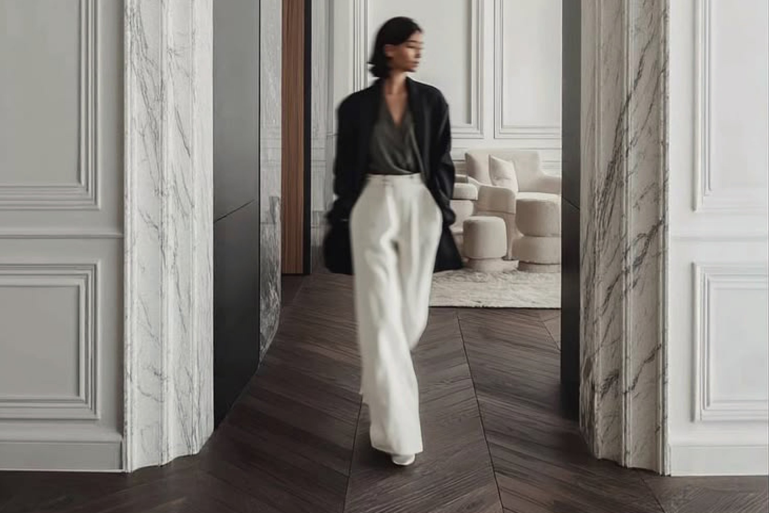 Classic moulding meets contemporary design. Image courtesy of Neogroupp.