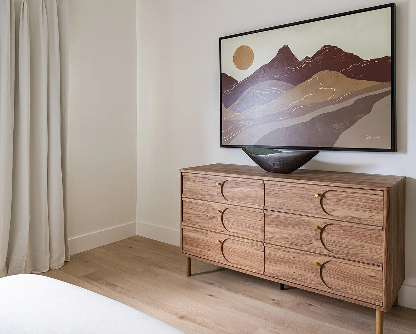 A warm, Bohemian-inspired sanctuary where refined living and everyday function coexist in perfect balance. Natural textures, curated details, and a serene, cohesive palette elevate each moment, infusing the home with effortless comfort and style.