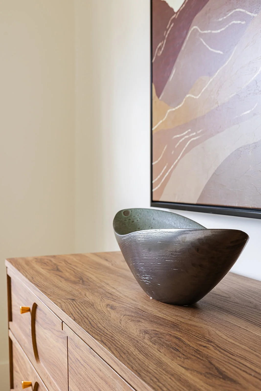 A warm, Bohemian-inspired sanctuary where refined living and everyday function coexist in perfect balance. Natural textures, curated details, and a serene, cohesive palette elevate each moment, infusing the home with effortless comfort and style.