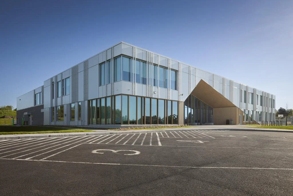 Ecole-New-Carlisle-EXT-StephaneGroleau-043_B-1024x683.jpg