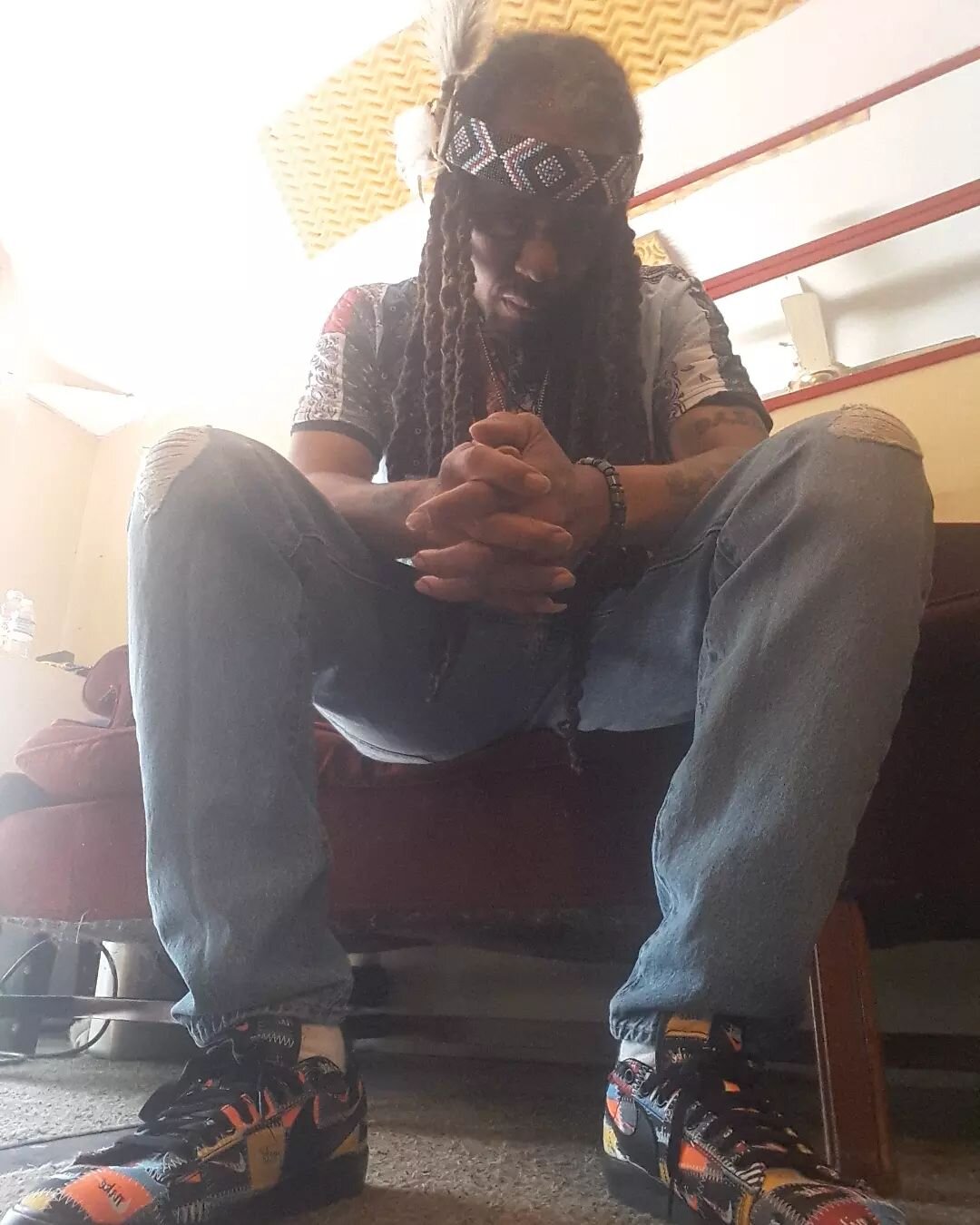 Humble Hustlers mind thier bizznizz. Out da way On da way. I AM. Peepgamepublishing.com