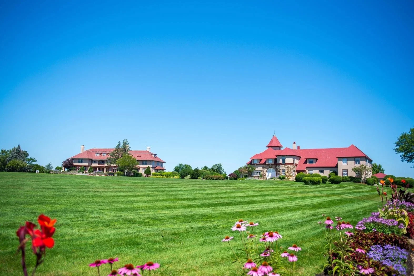 ocean edge resort estate and lawn