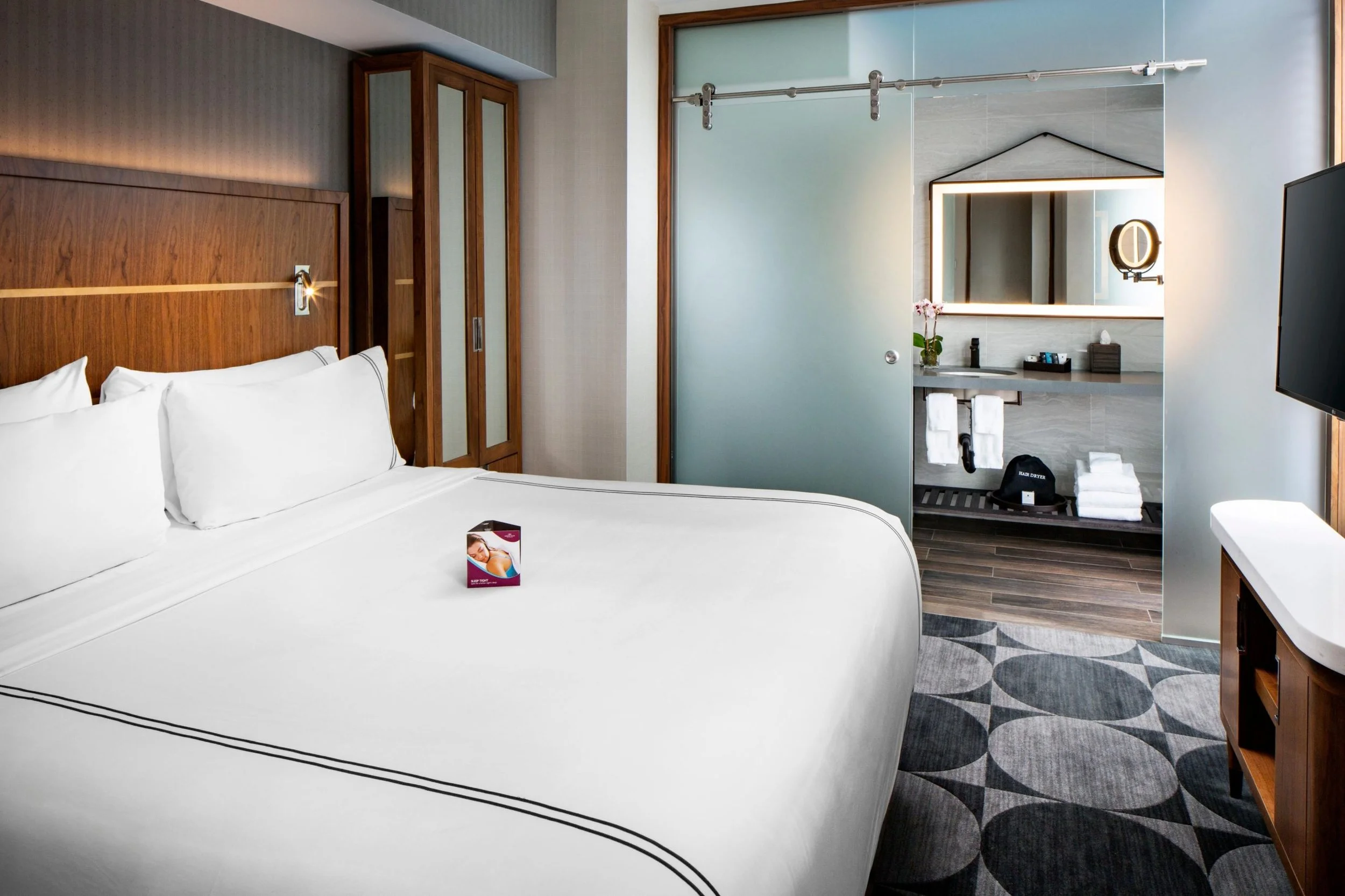The Crowne Plaza Hotel at Hudson Yards: Your Ultimate NYC Getaway