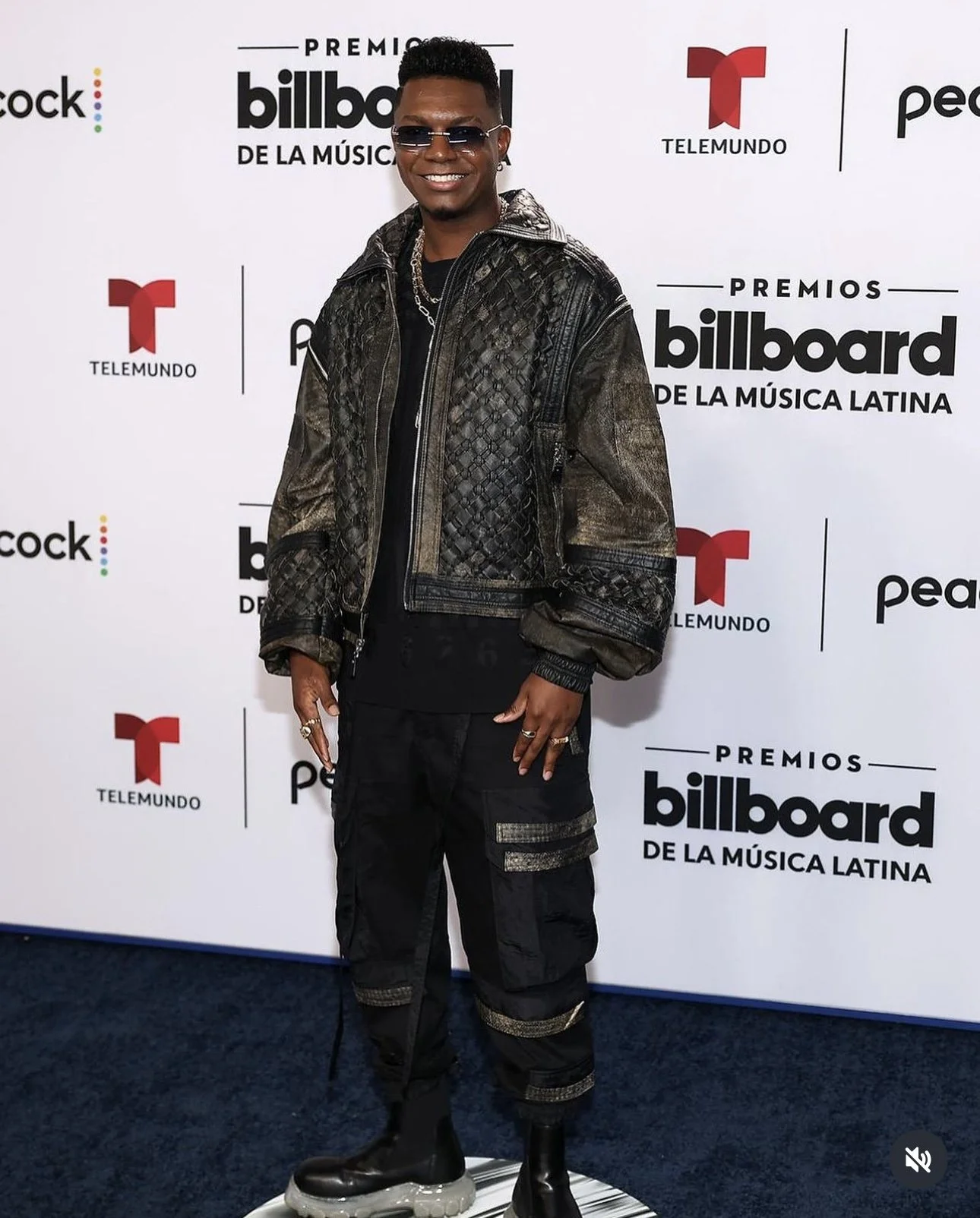 Venesti at billboards .jpg