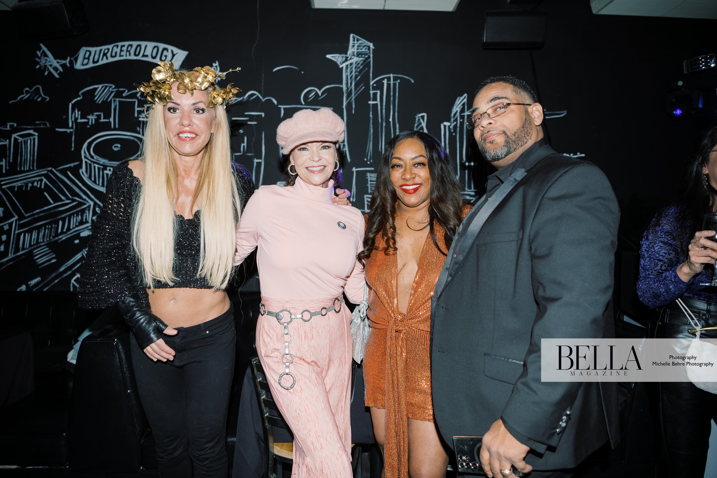 COVERPARTY2Michelle-Behre-Creative-Co-BELLA-Magazine-Women-of-Influence-Cover-Party-Burgerology-206.jpg