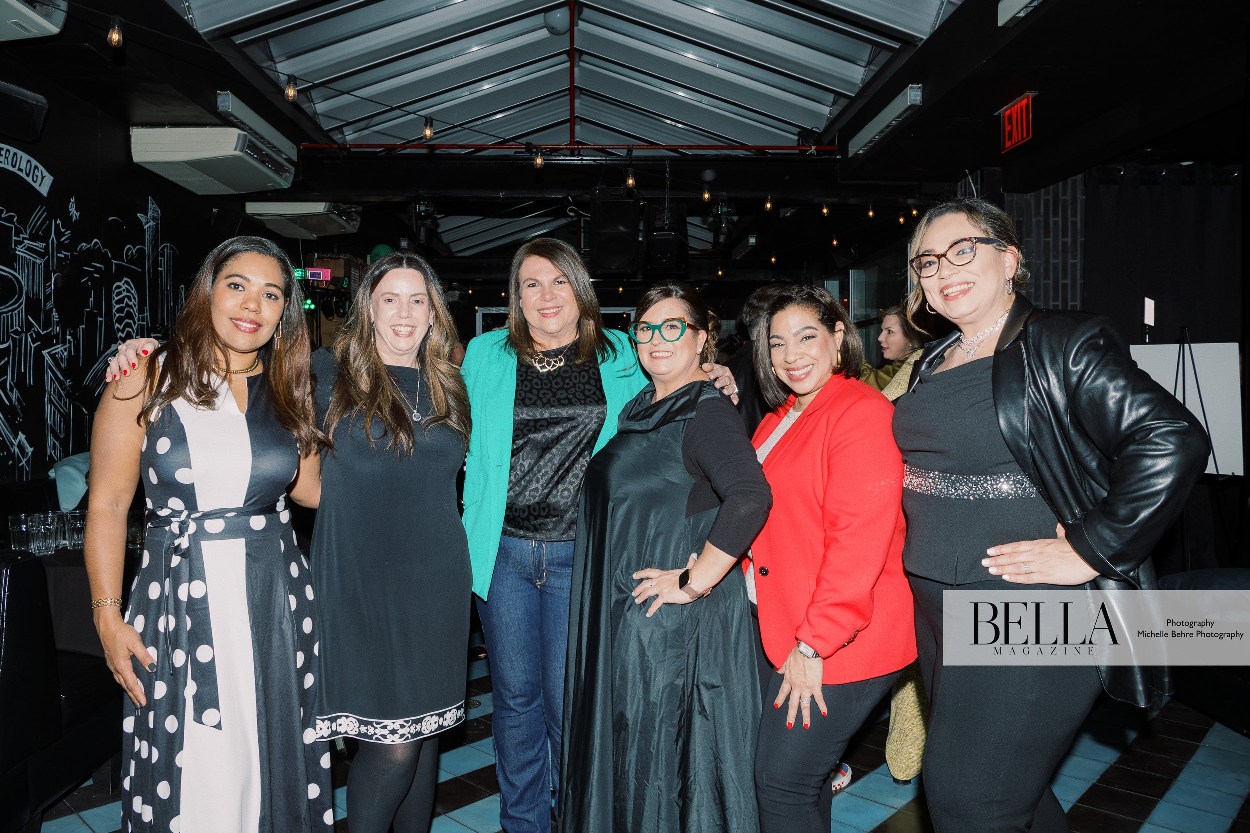 COVERPARTY2Michelle-Behre-Creative-Co-BELLA-Magazine-Women-of-Influence-Cover-Party-Burgerology-272.jpg