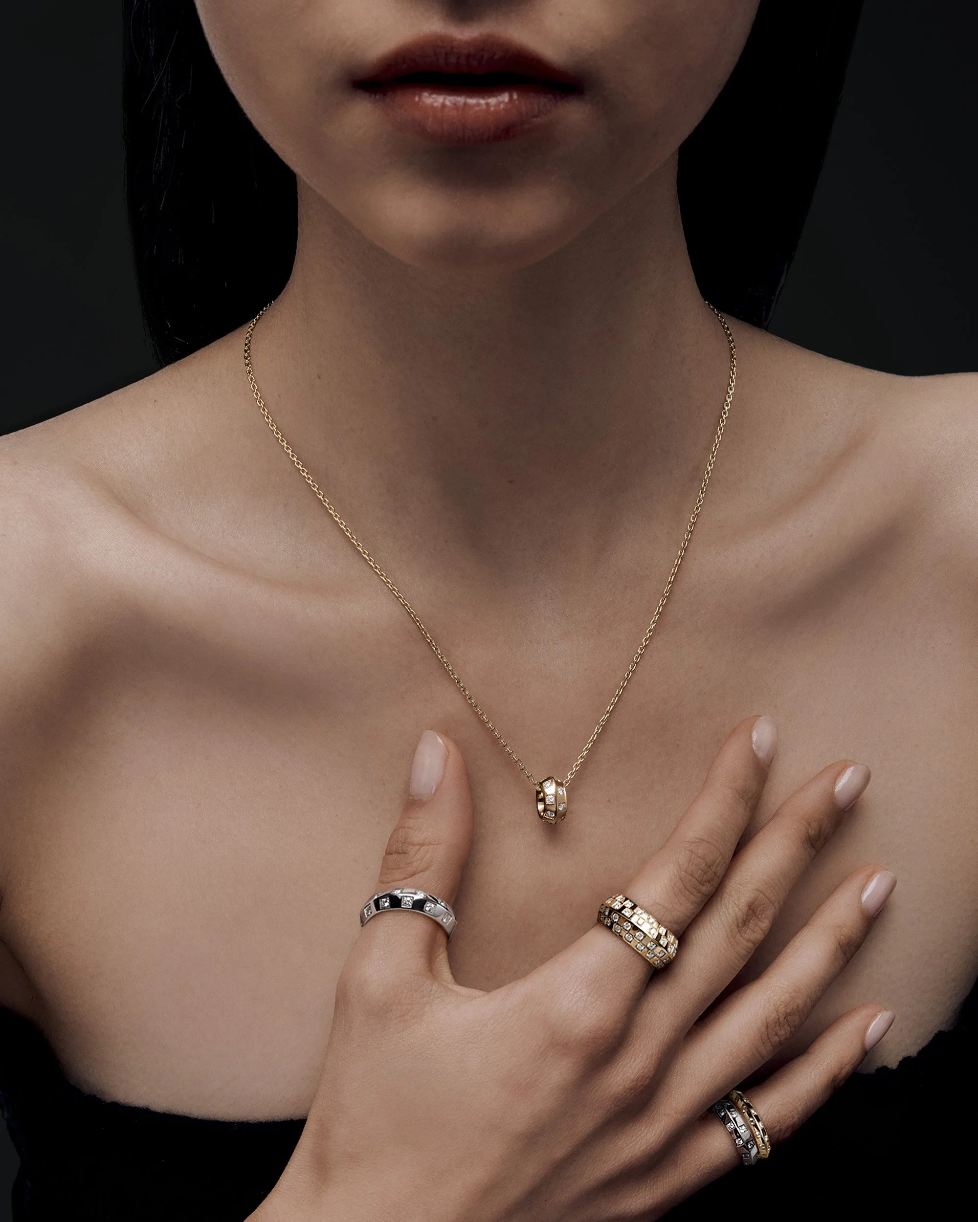 LE_DAMIER_DE_LOUIS_VUITTON_JEWELRY_WORN_©Nicolas Kantor 4.jpg