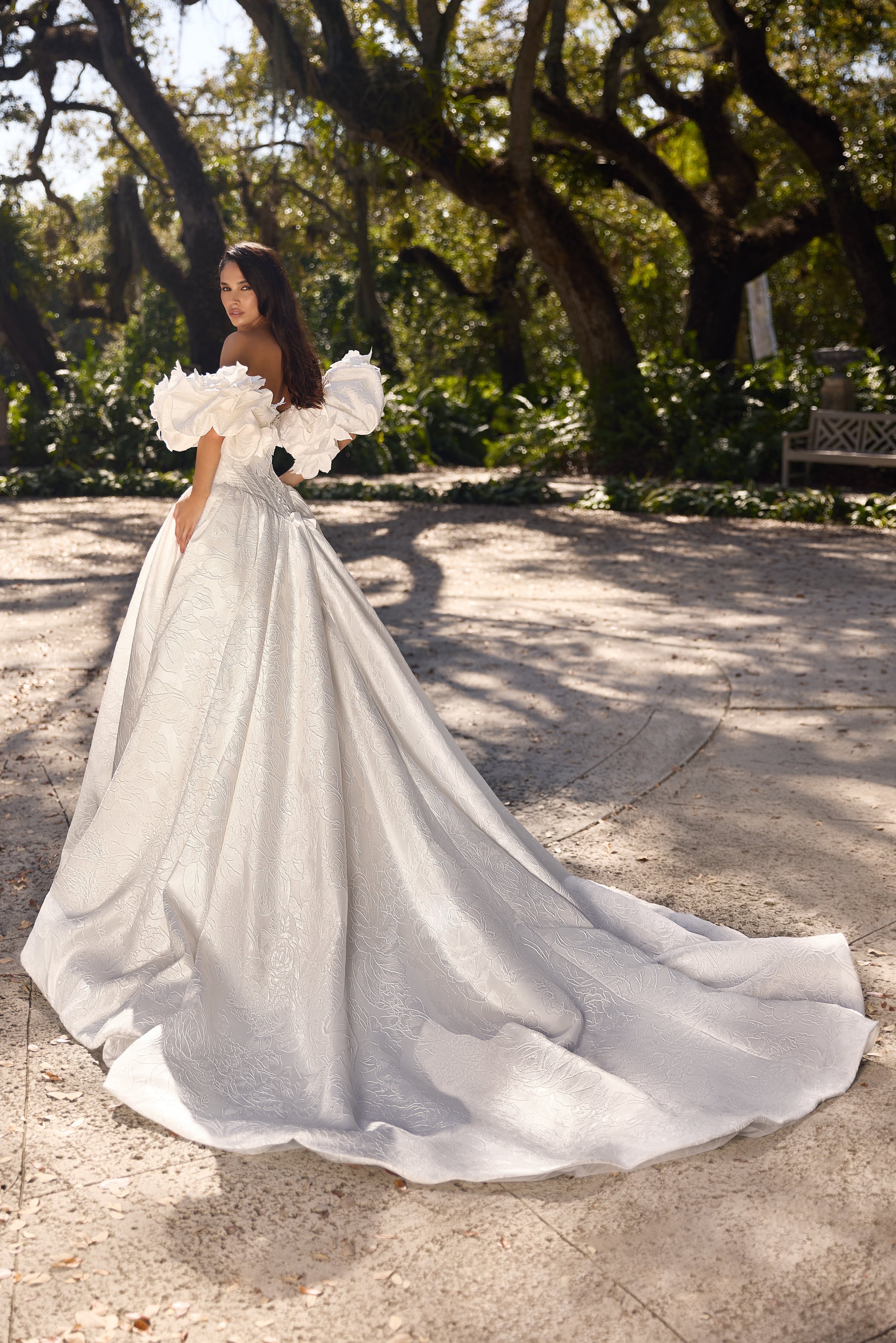BELLA-BRIDAL-OMBELA-BRIDAL-OM1U3A4273.jpeg