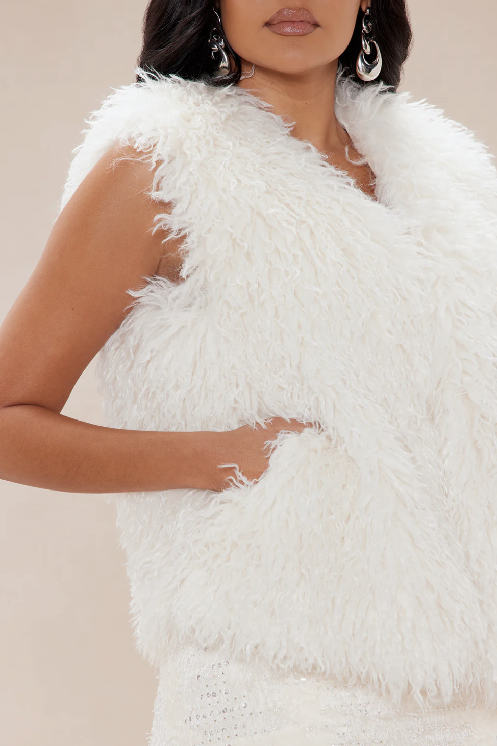 Mammoth Fur Vest - Cream.png