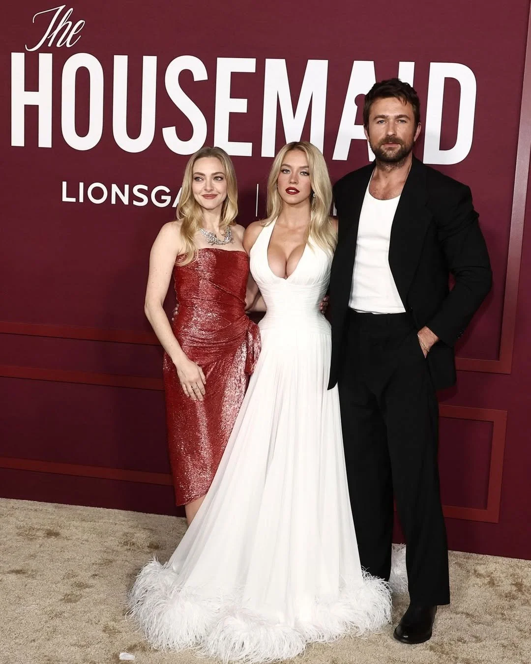 Sydney at the LA premiere of The Housemaid #sydneysweeney #amandaseyfried #thehousemaid.jpg