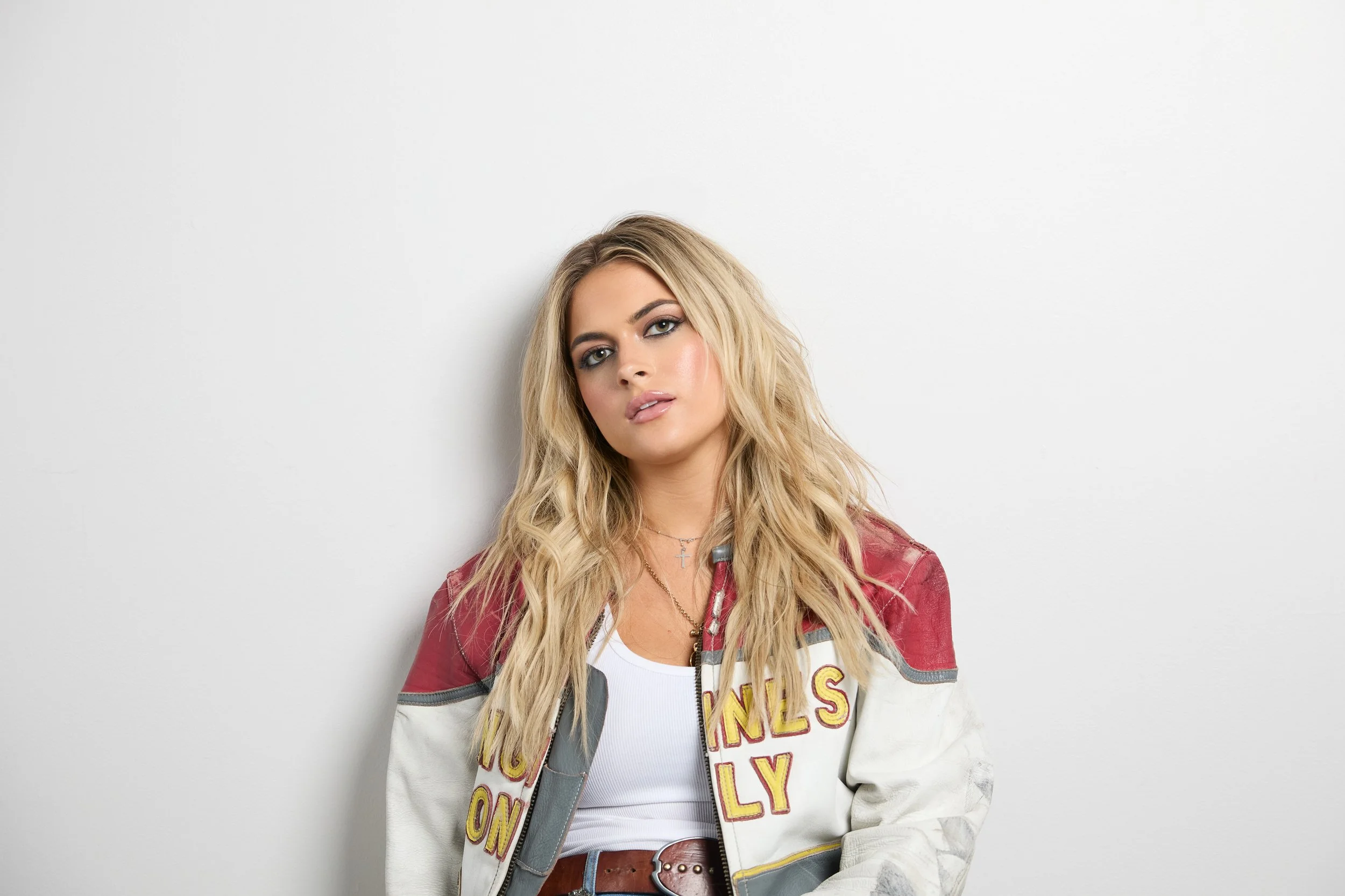 Alana Springsteen Steps Into Her Most Vulnerable Era with “Note to Self”