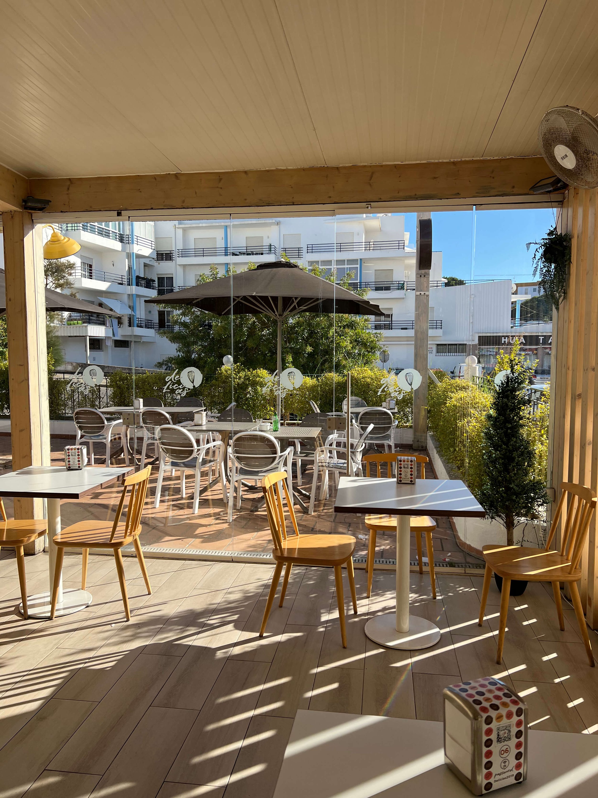 Delicias Lagos: Where You'll Find the Best Pastel de Nata in the Algarve