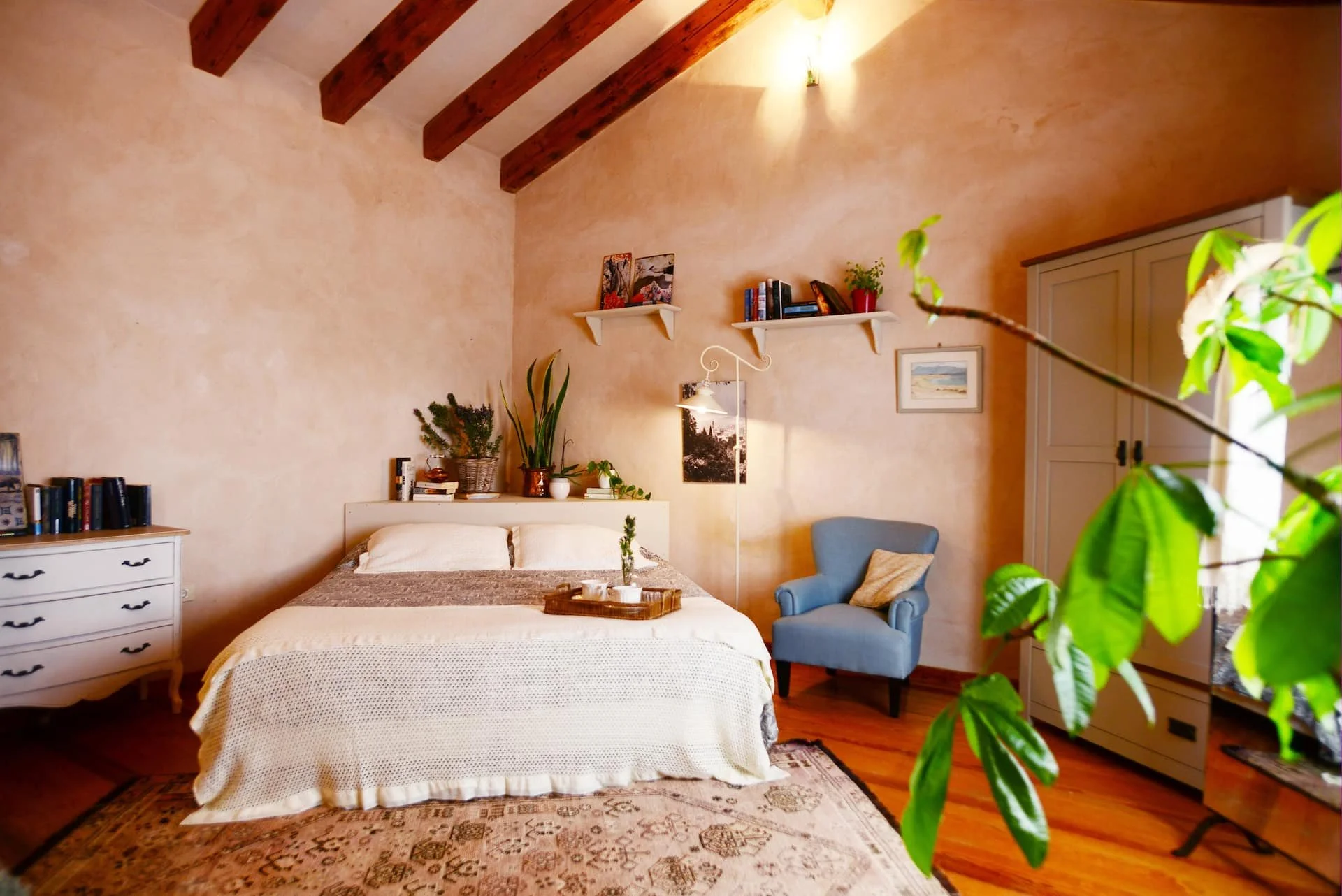 Bedroom 4 – The Desert Writer’s Room