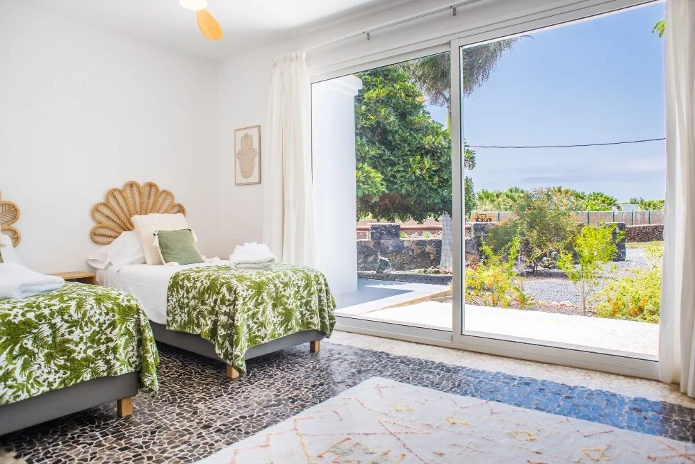 Twin Room w/ *Shared Bathroom