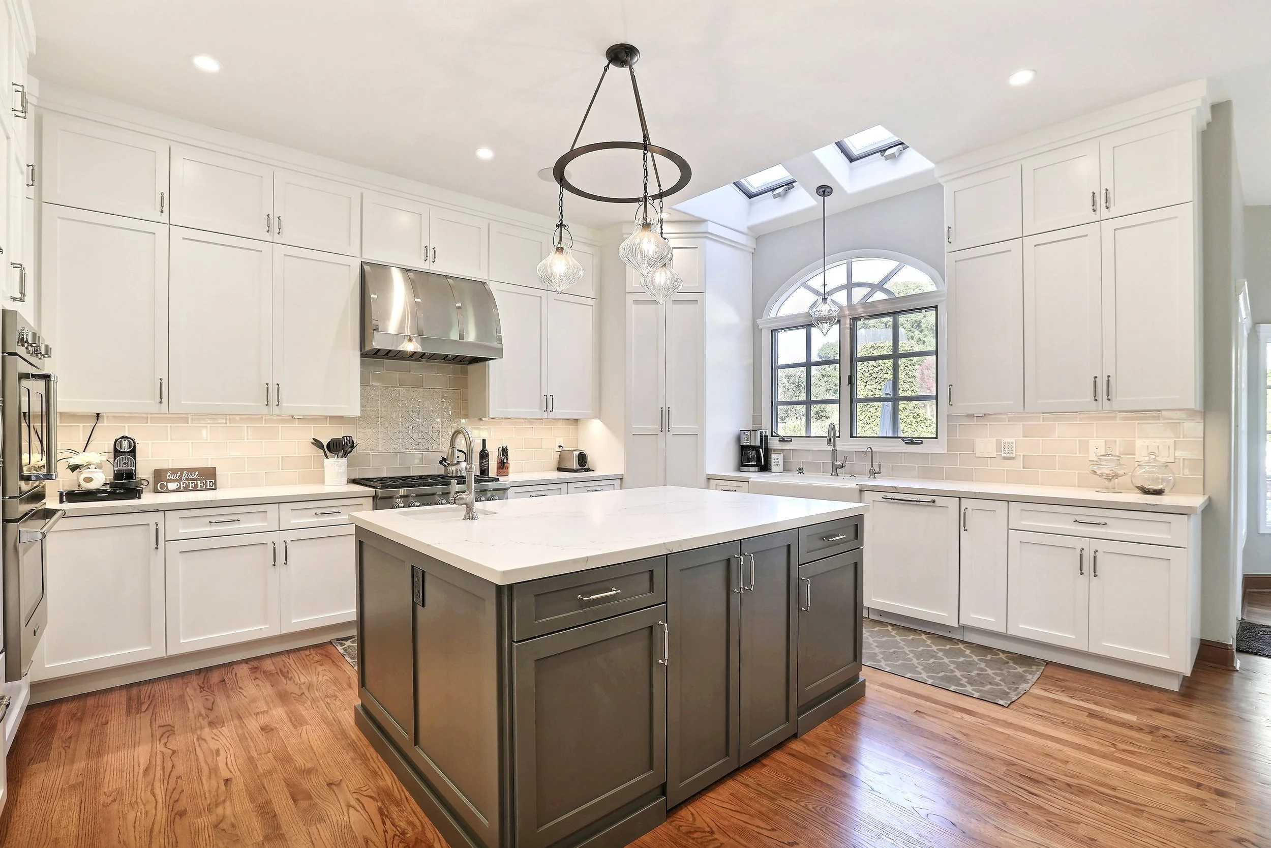 Chef's Dream Kitchen: Ft. Custom Storage and Cabinetry | E.L. Designs ...