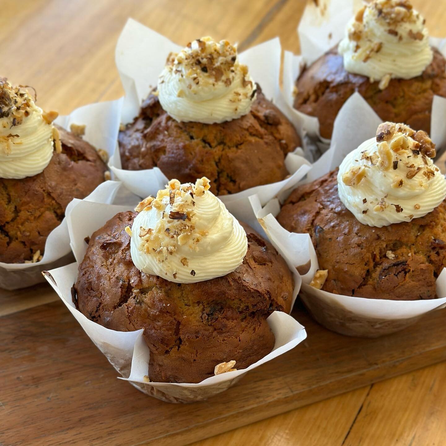 Starting April off with a bang. House made carrot cake muffins! 

🚨Book online at nundahcorner.com.au🚨

.
.
.
#cafe #brisbane #Queensland #coffee #dogs
#breakfast #lunch #food #nundah #petfriendly #nundahcornercafe #eats #brisbanecafe #theweekended