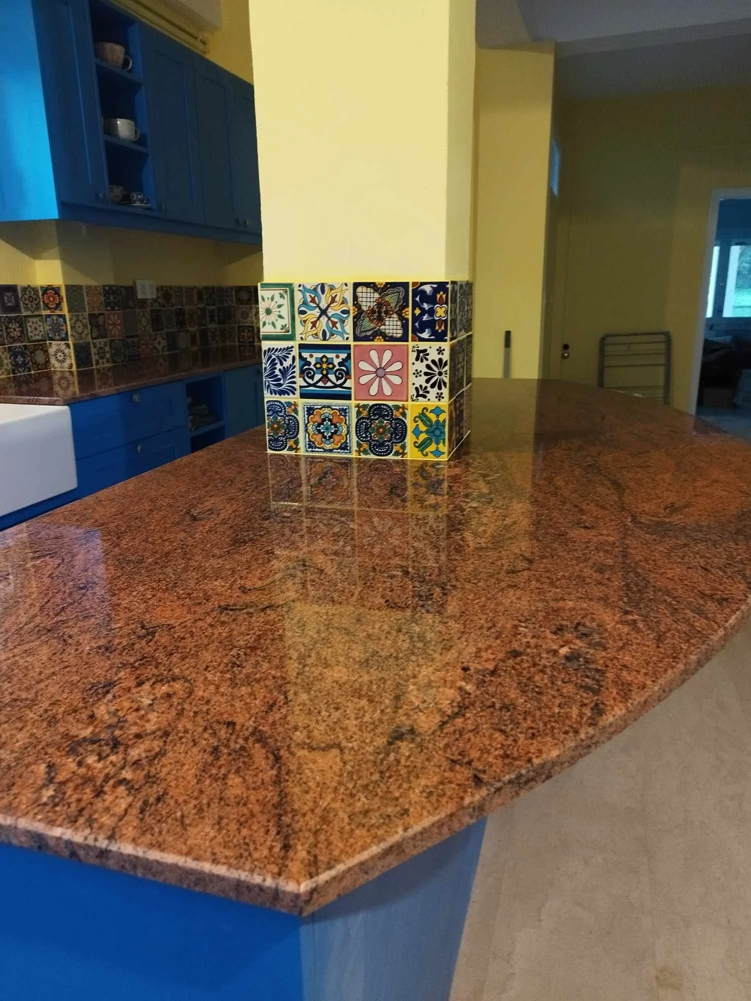Kavallouri kitchen 3.jpg